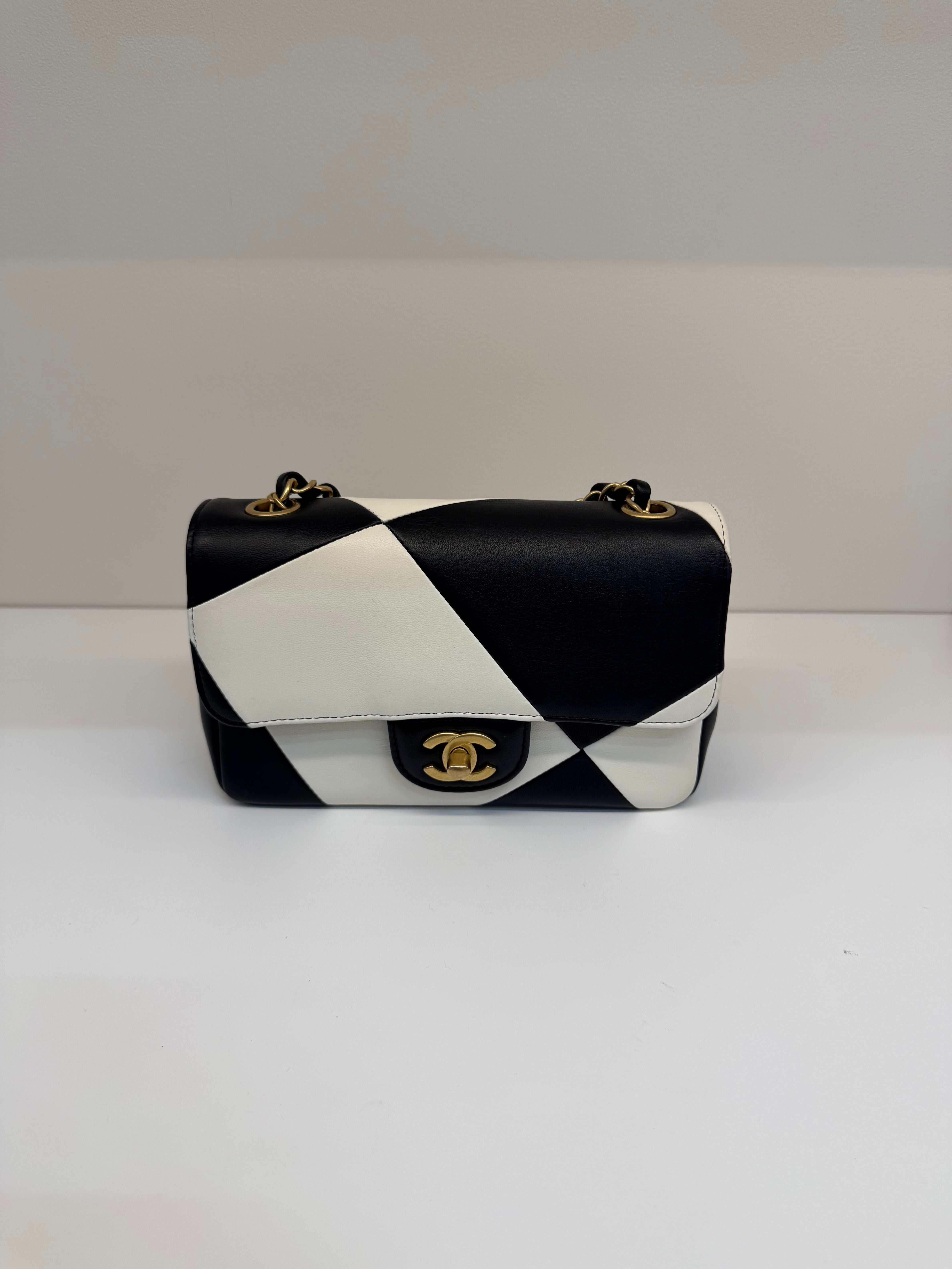 Borsa Chanel Metiers D'Art Classic Flap Limited Edition