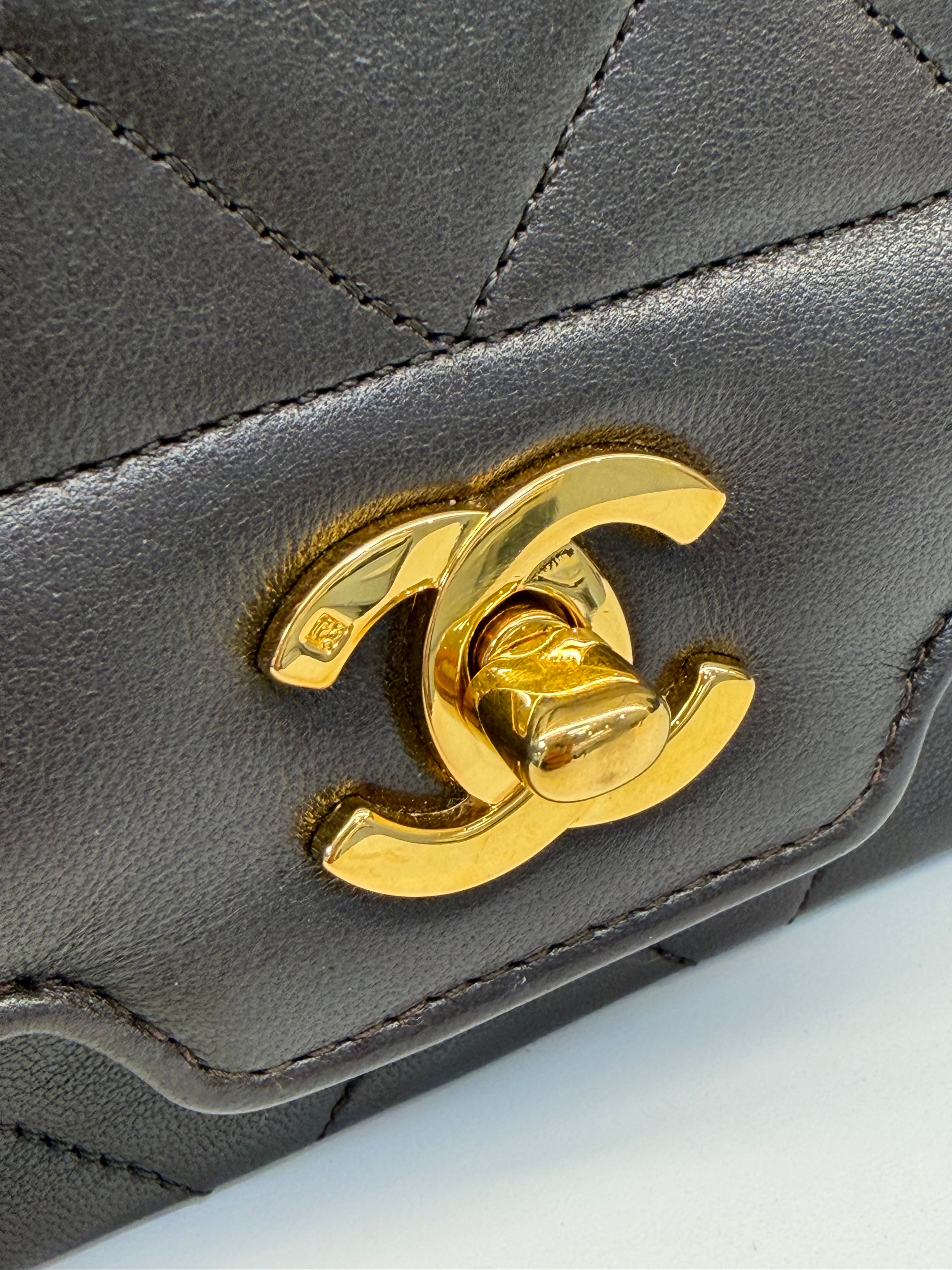 Borsa Chanel Diana in Pelle Marrone