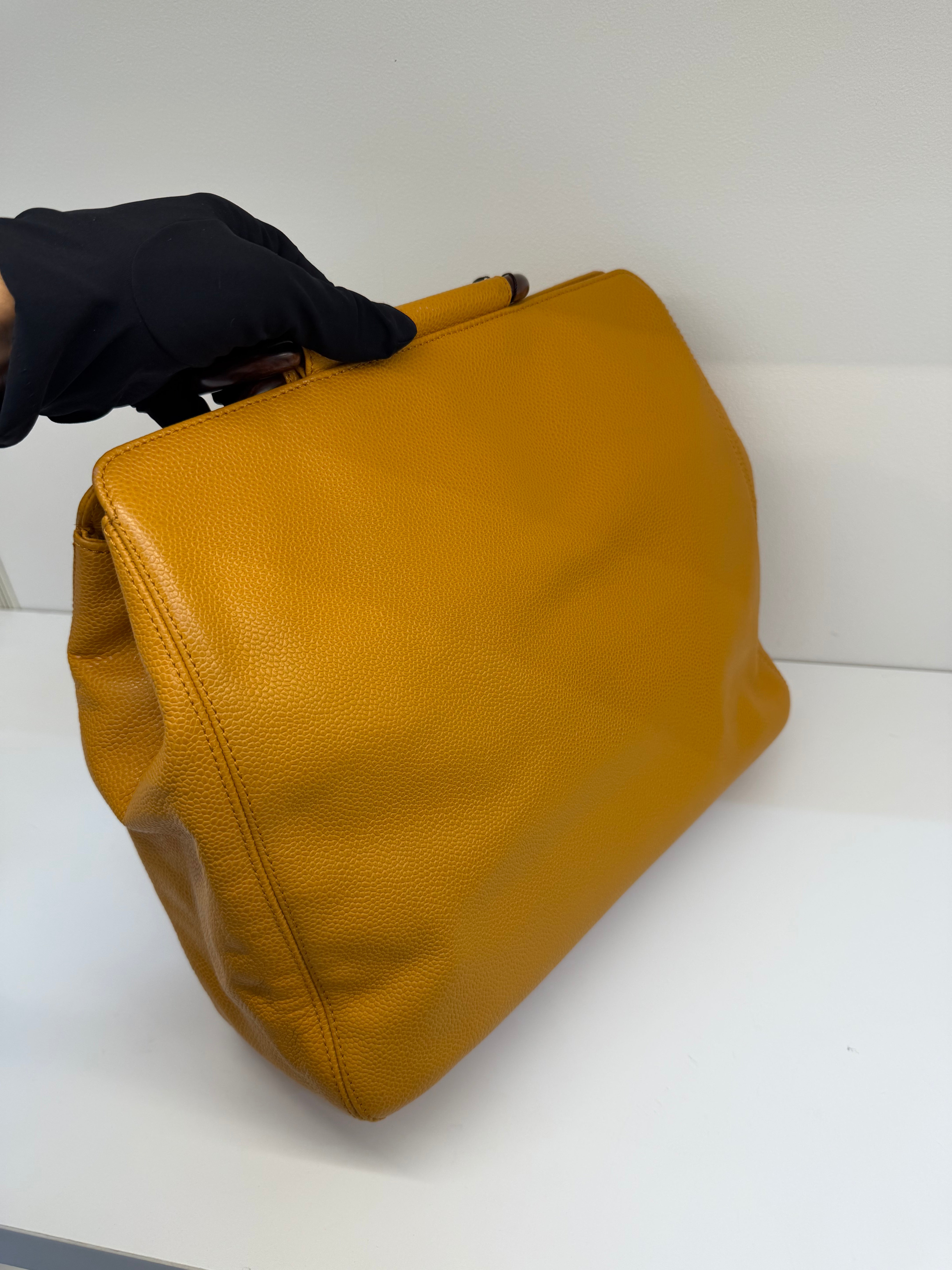 Borsa Tote Chanel Vintage in Pelle Caviar