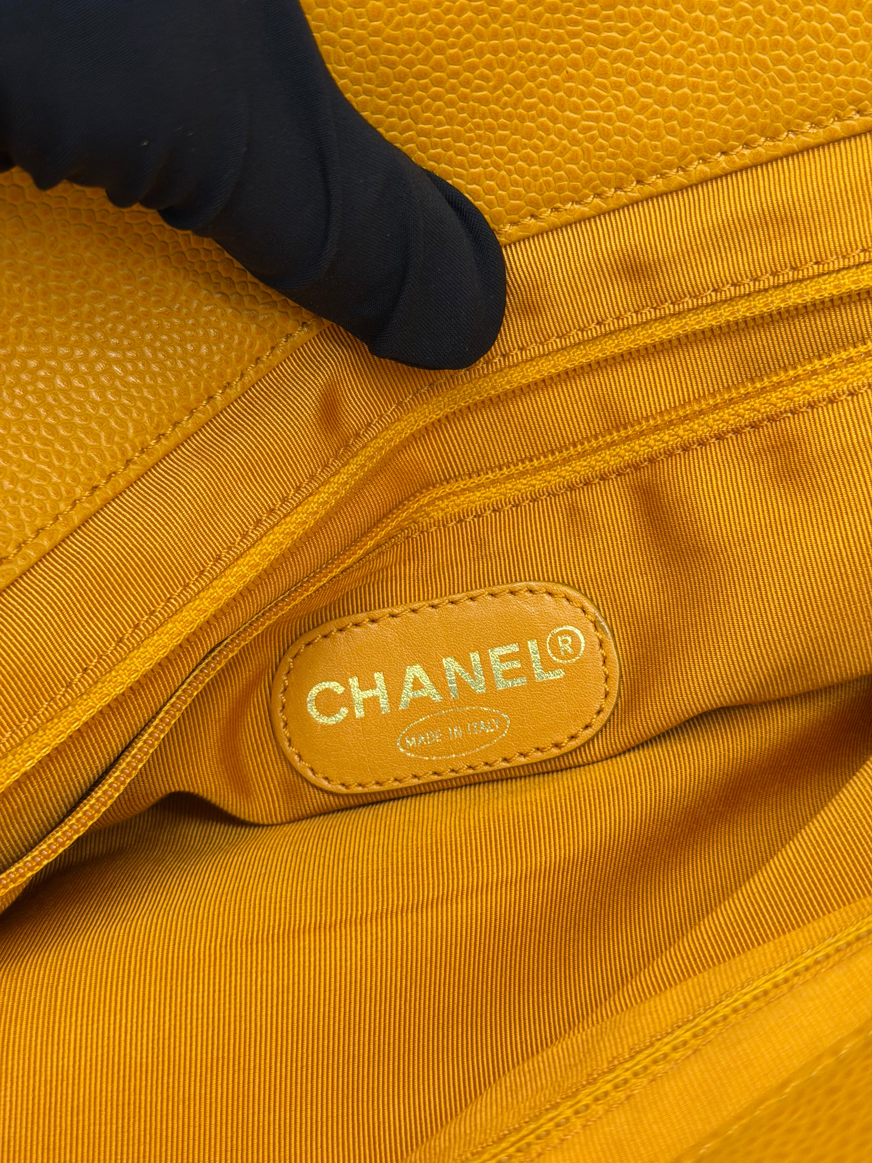 Borsa Tote Chanel Vintage in Pelle Caviar