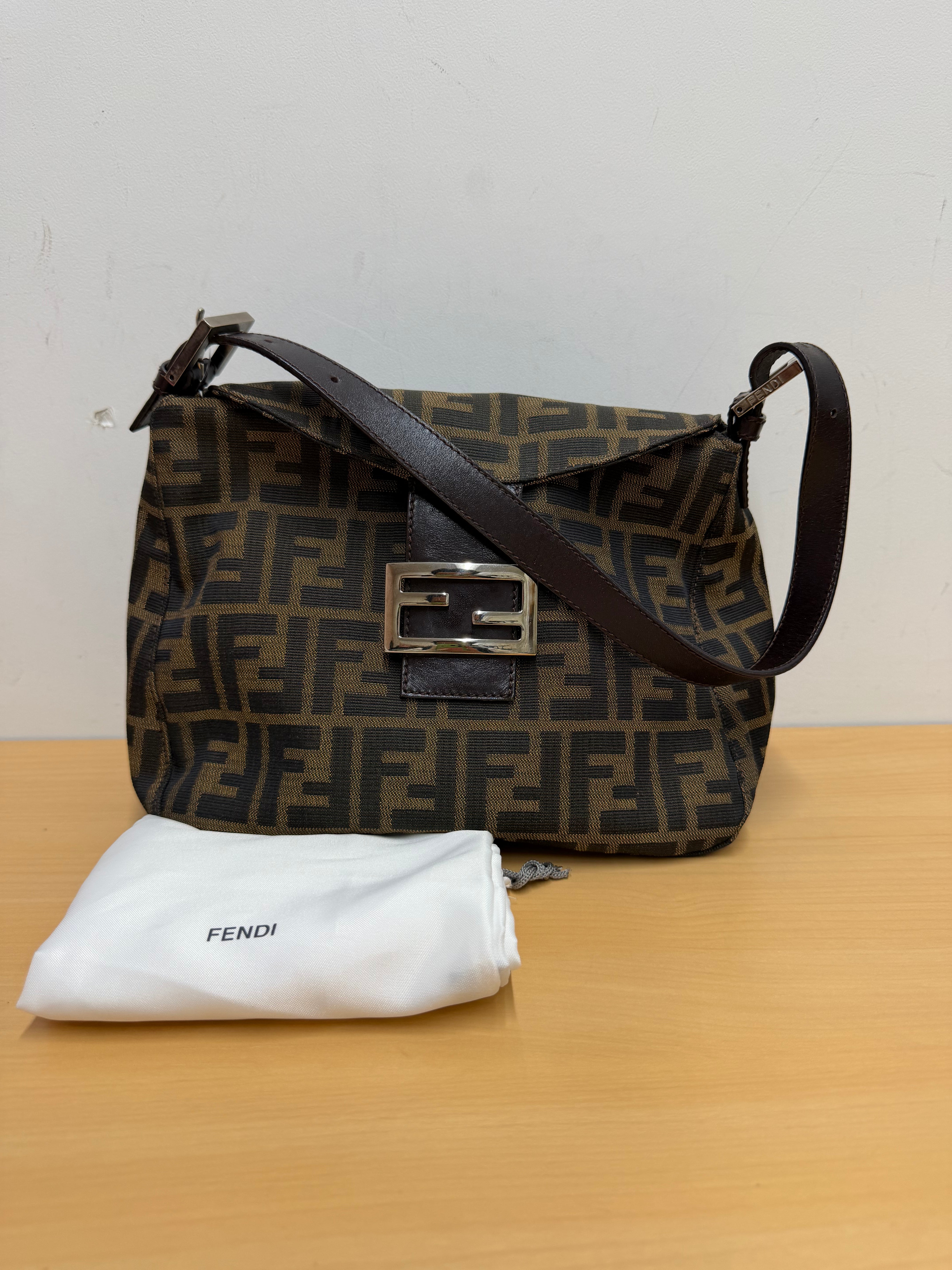 Borsa Fendi Zucca Mamma Baguette