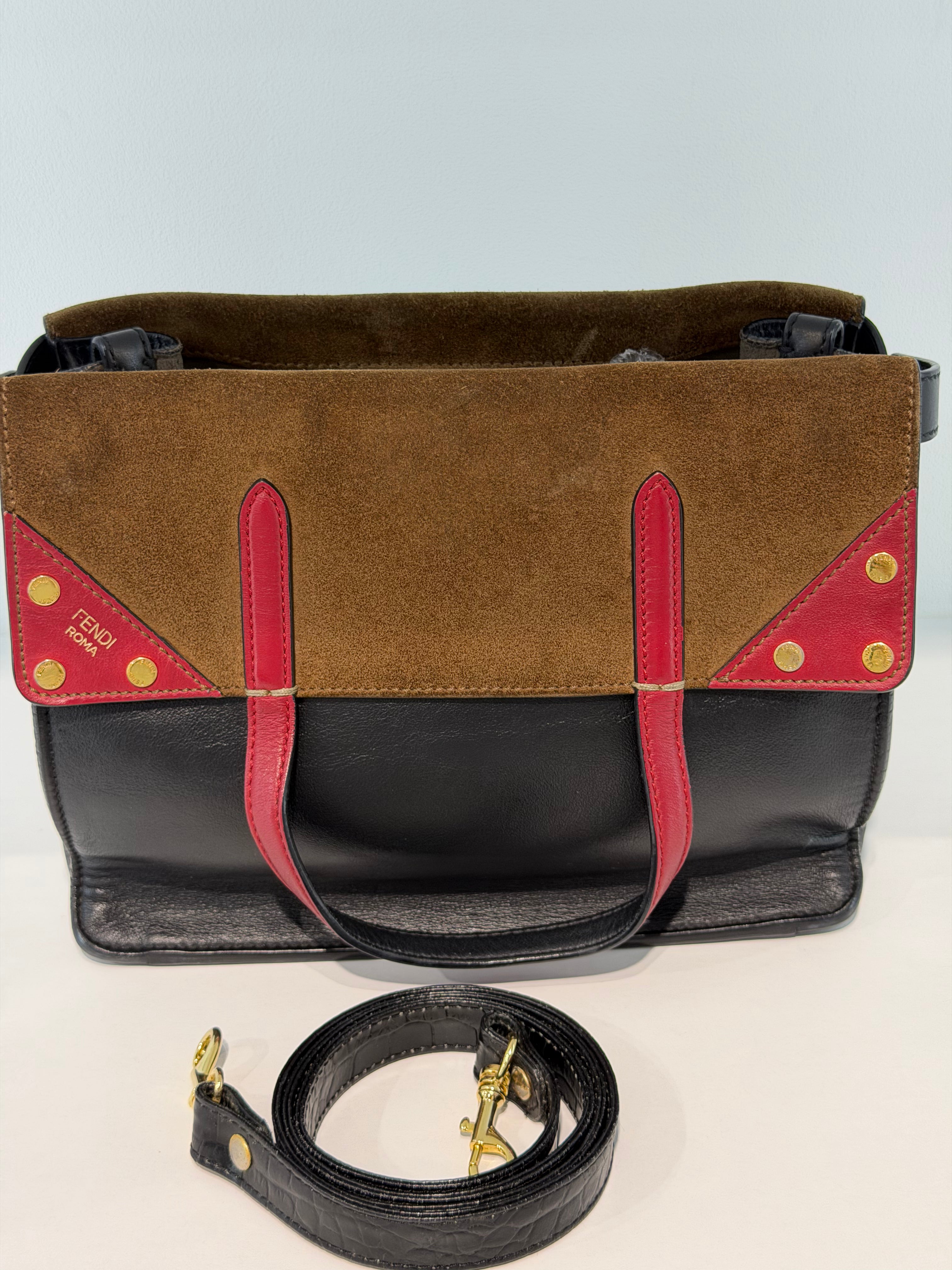 Borsa Fendi Flip in Pelle Nera e Camoscio Marrone