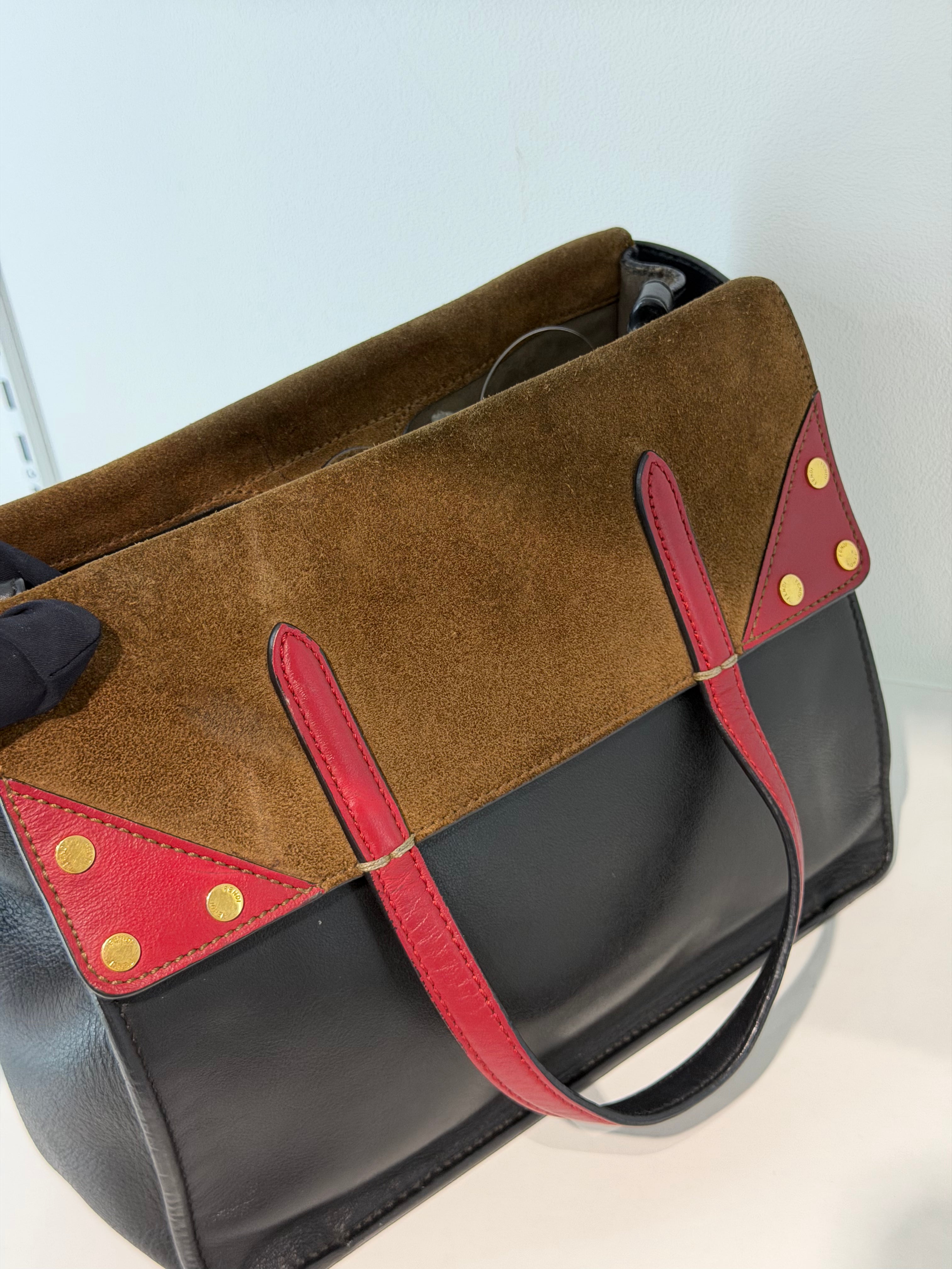 Borsa Fendi Flip in Pelle Nera e Camoscio Marrone