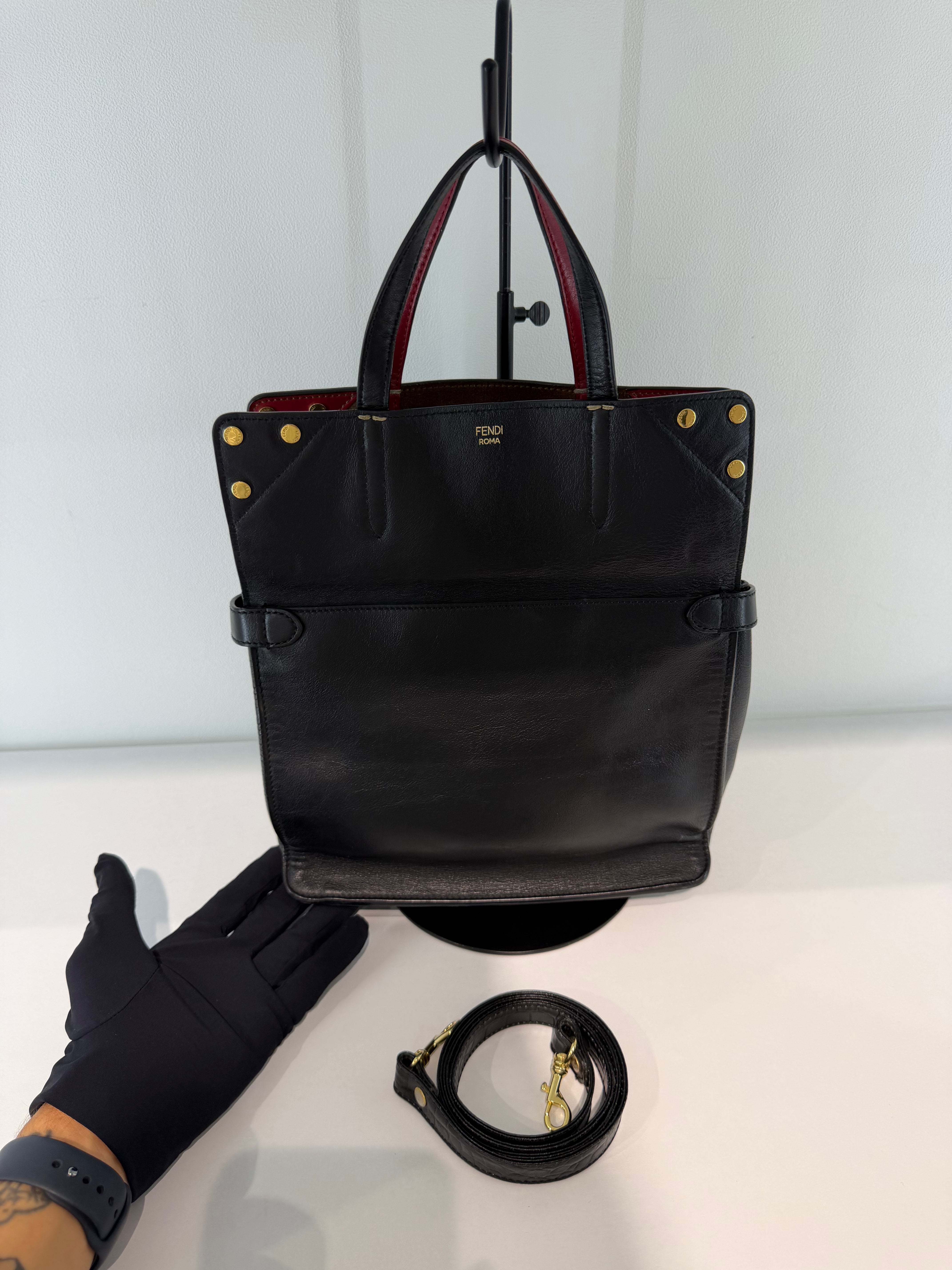 Borsa Fendi Flip in Pelle Nera e Camoscio Marrone