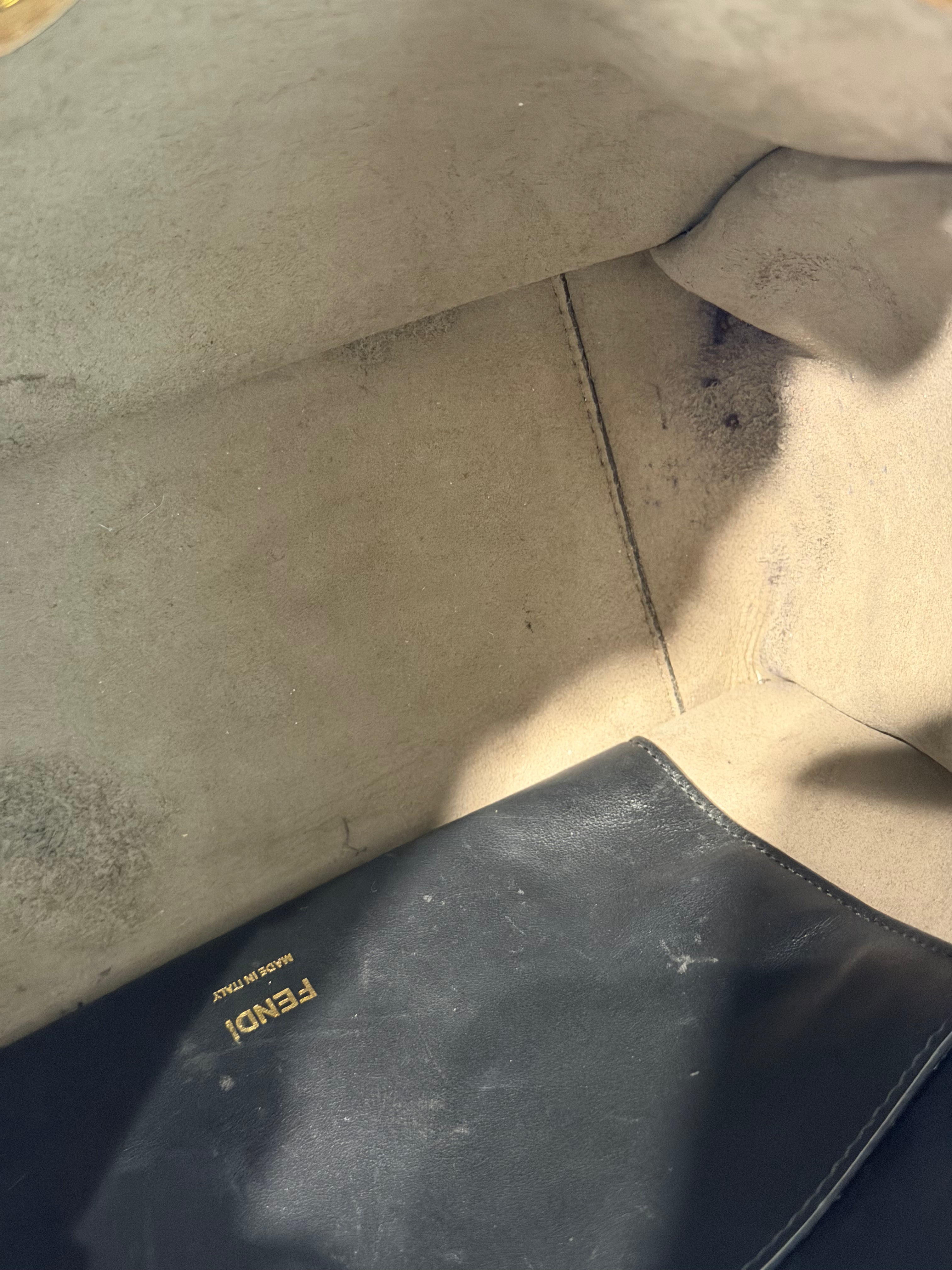 Borsa Fendi Flip in Pelle Nera e Camoscio Marrone
