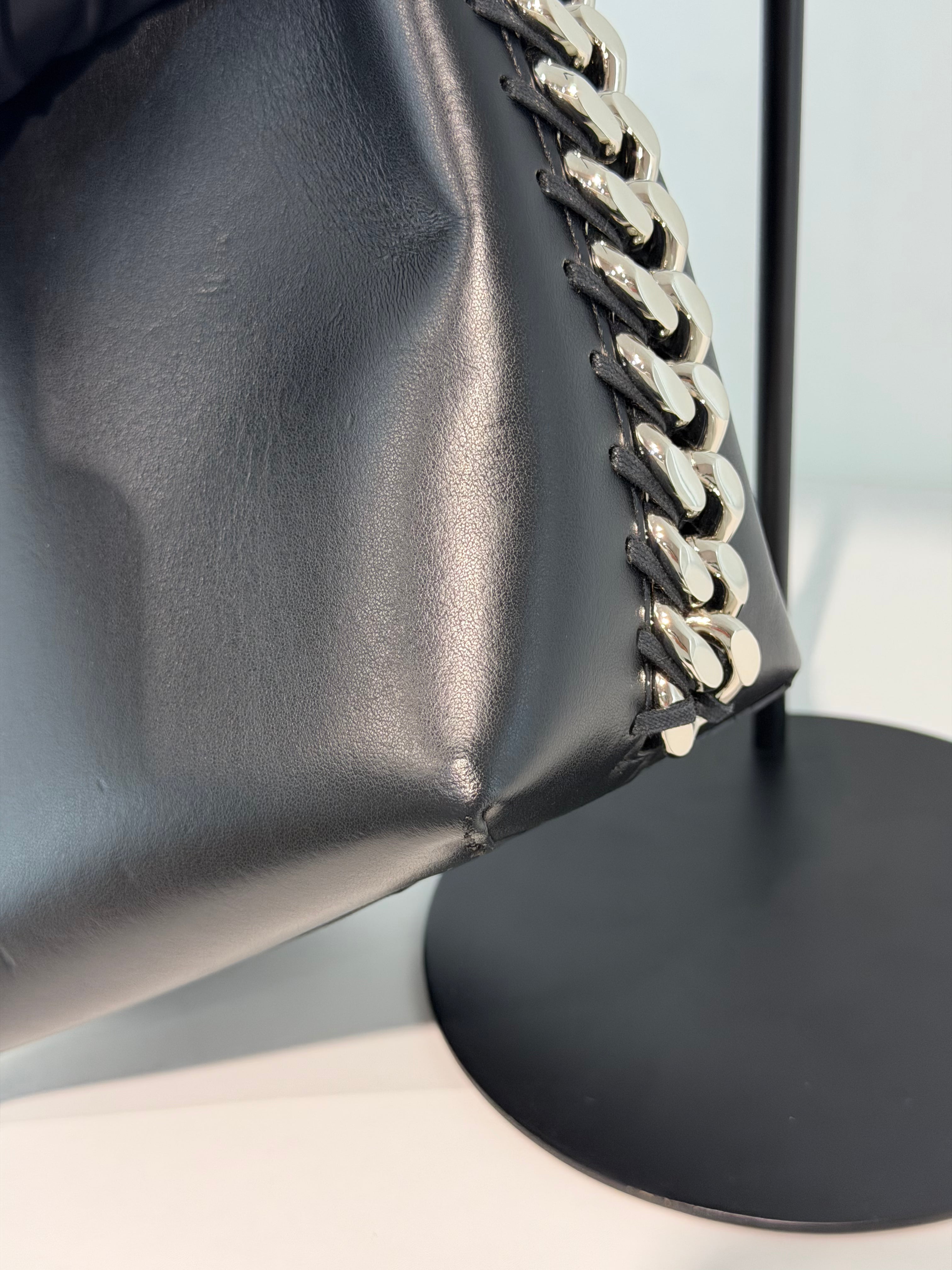 Borsa a Secchiello Stella McCartney Frayme in Ecopelle Nera