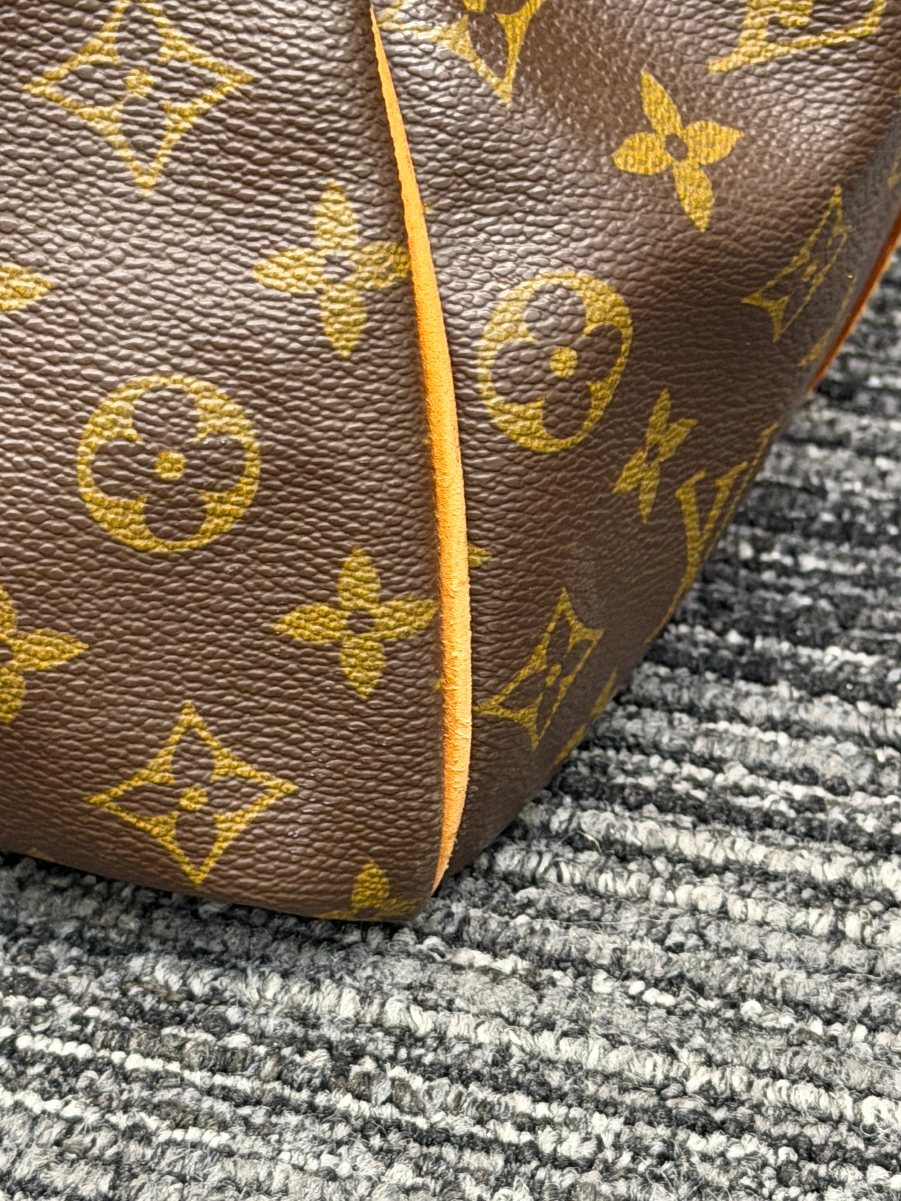 Louis Vuitton Monogram Keepall Bandoulière 60