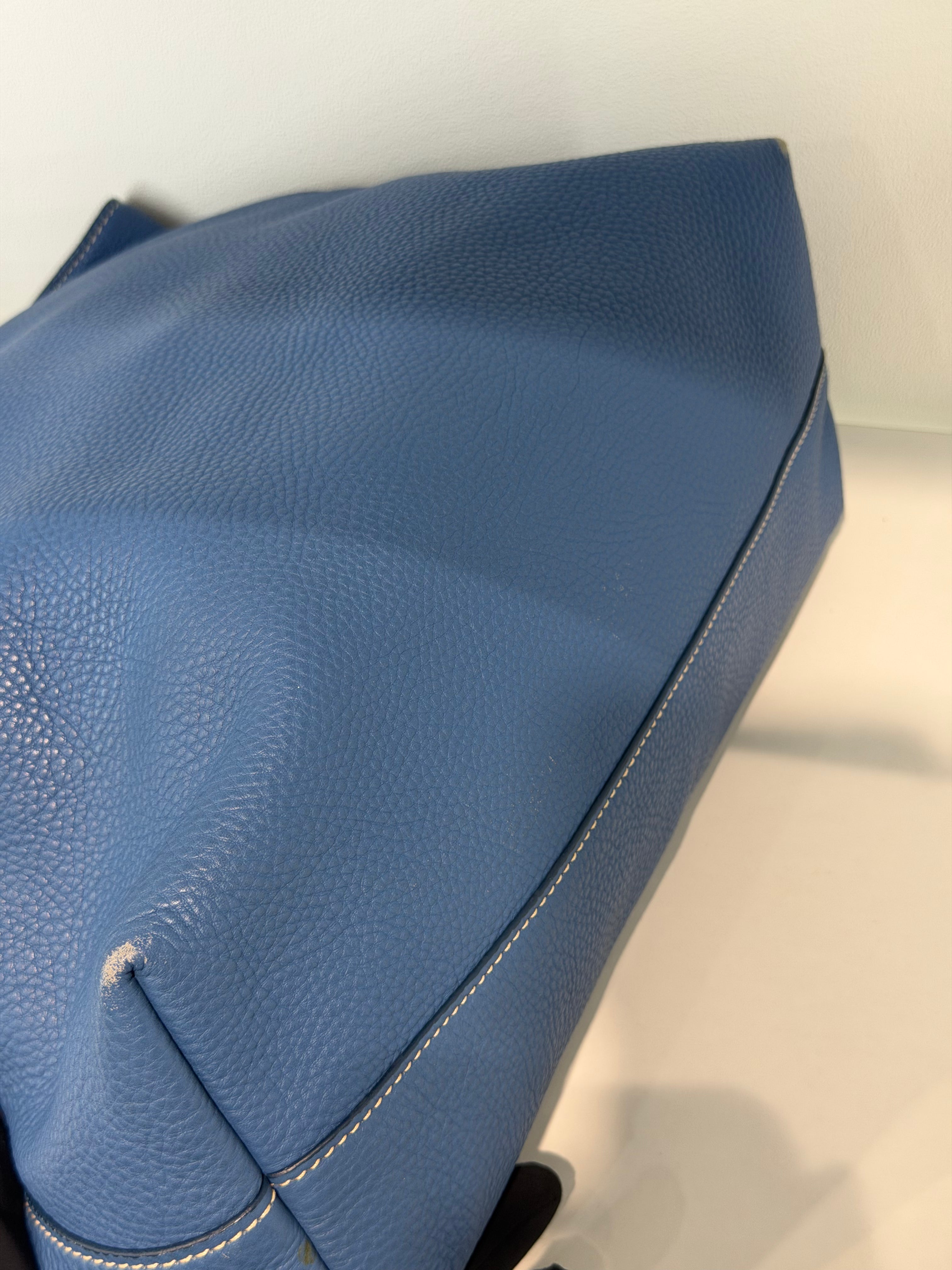 Borsa Tote Prada in Pelle Martellata Blu