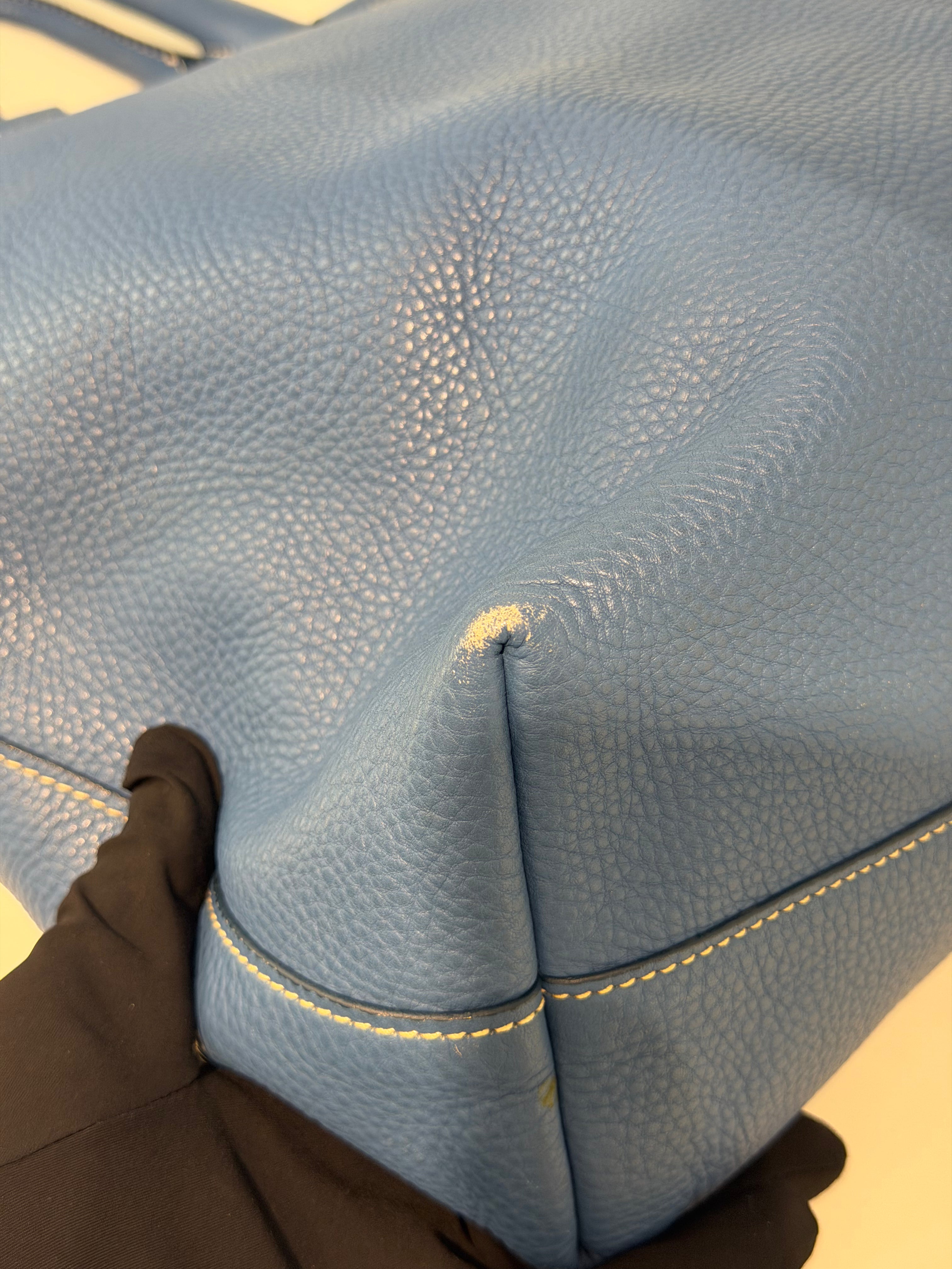Borsa Tote Prada in Pelle Martellata Blu