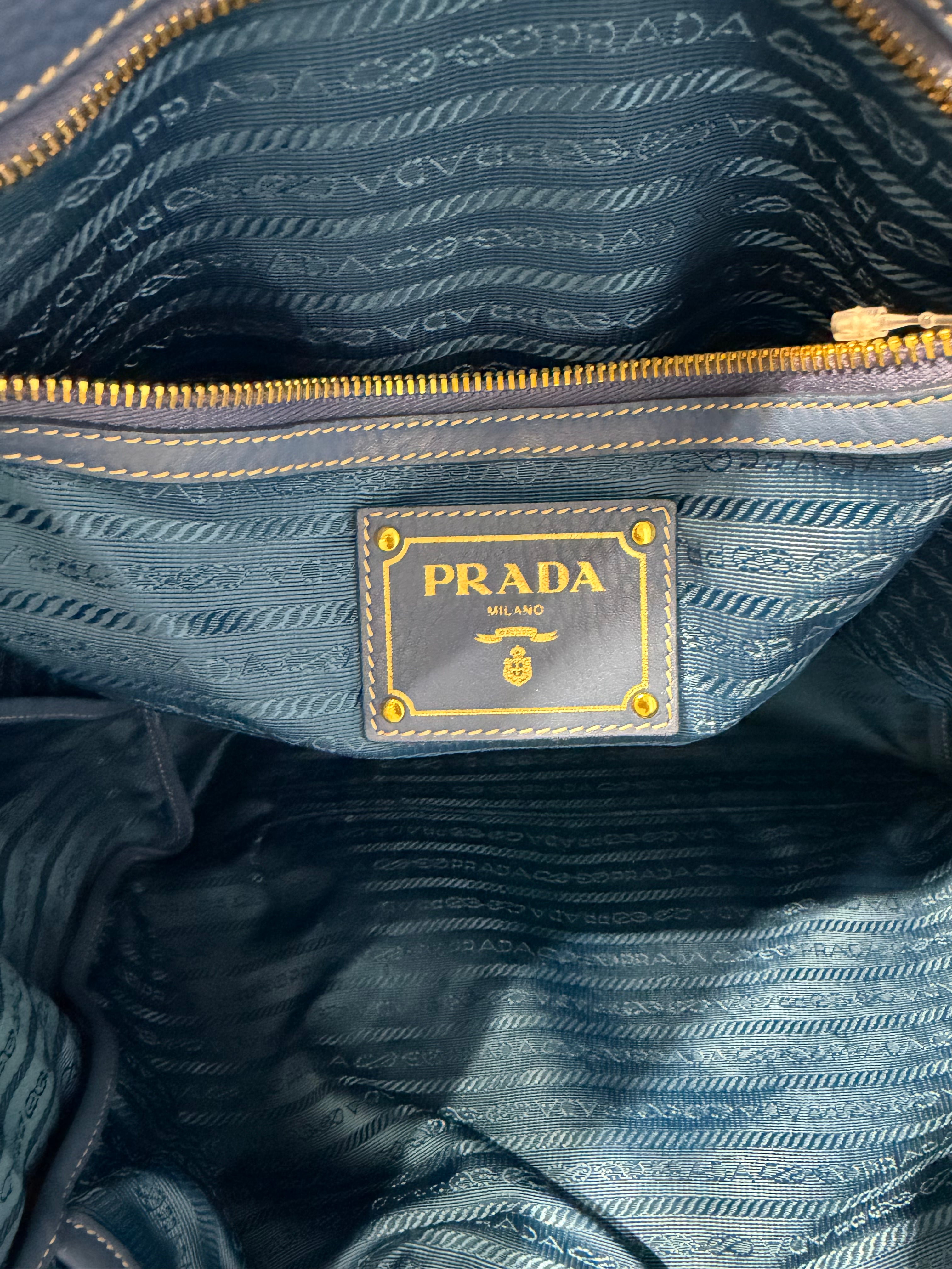 Borsa Tote Prada in Pelle Martellata Blu