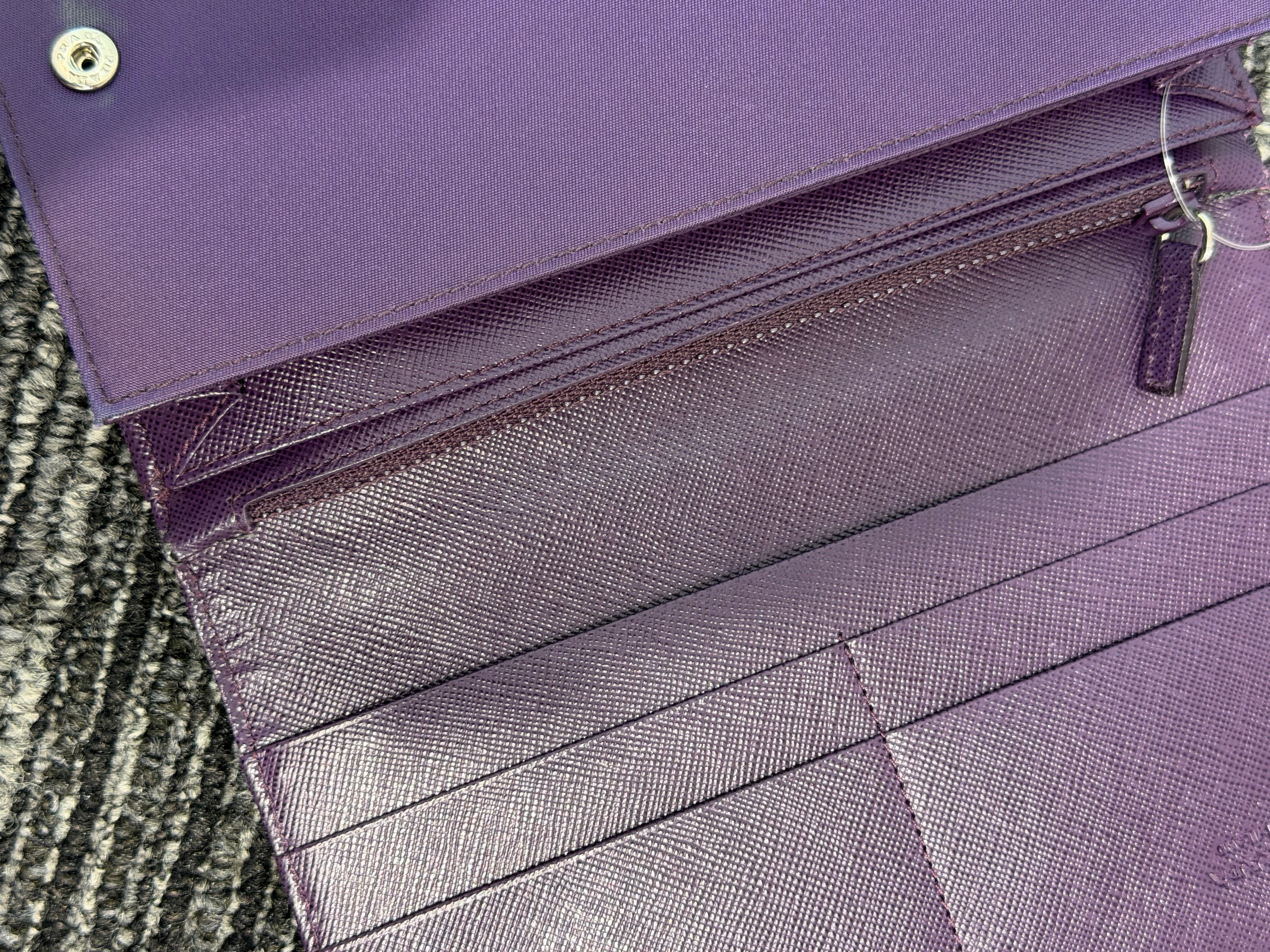 Portafoglio  Lungo Prada  Viola