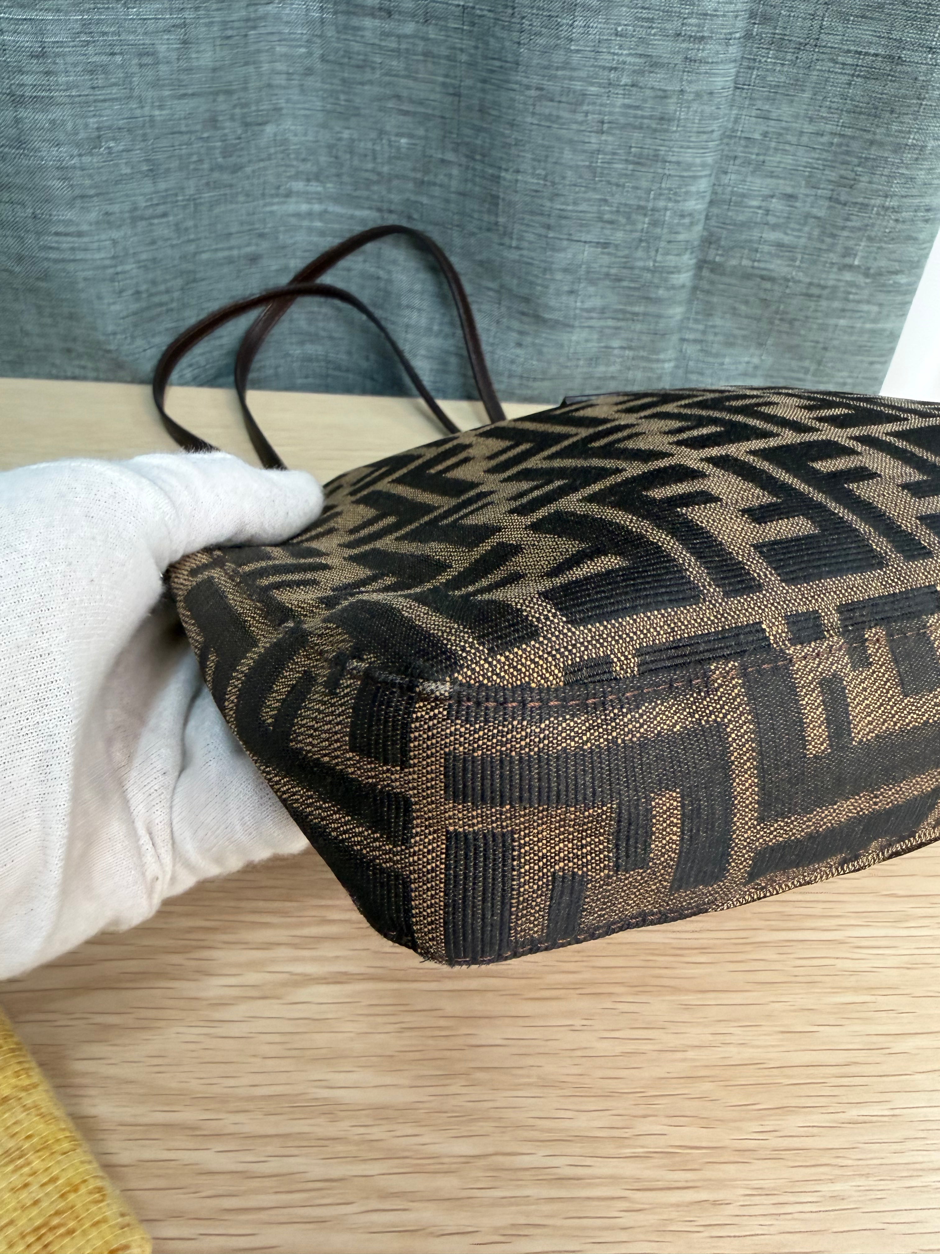 Borsa a Spalla Fendi Vintage in Tela Zucca