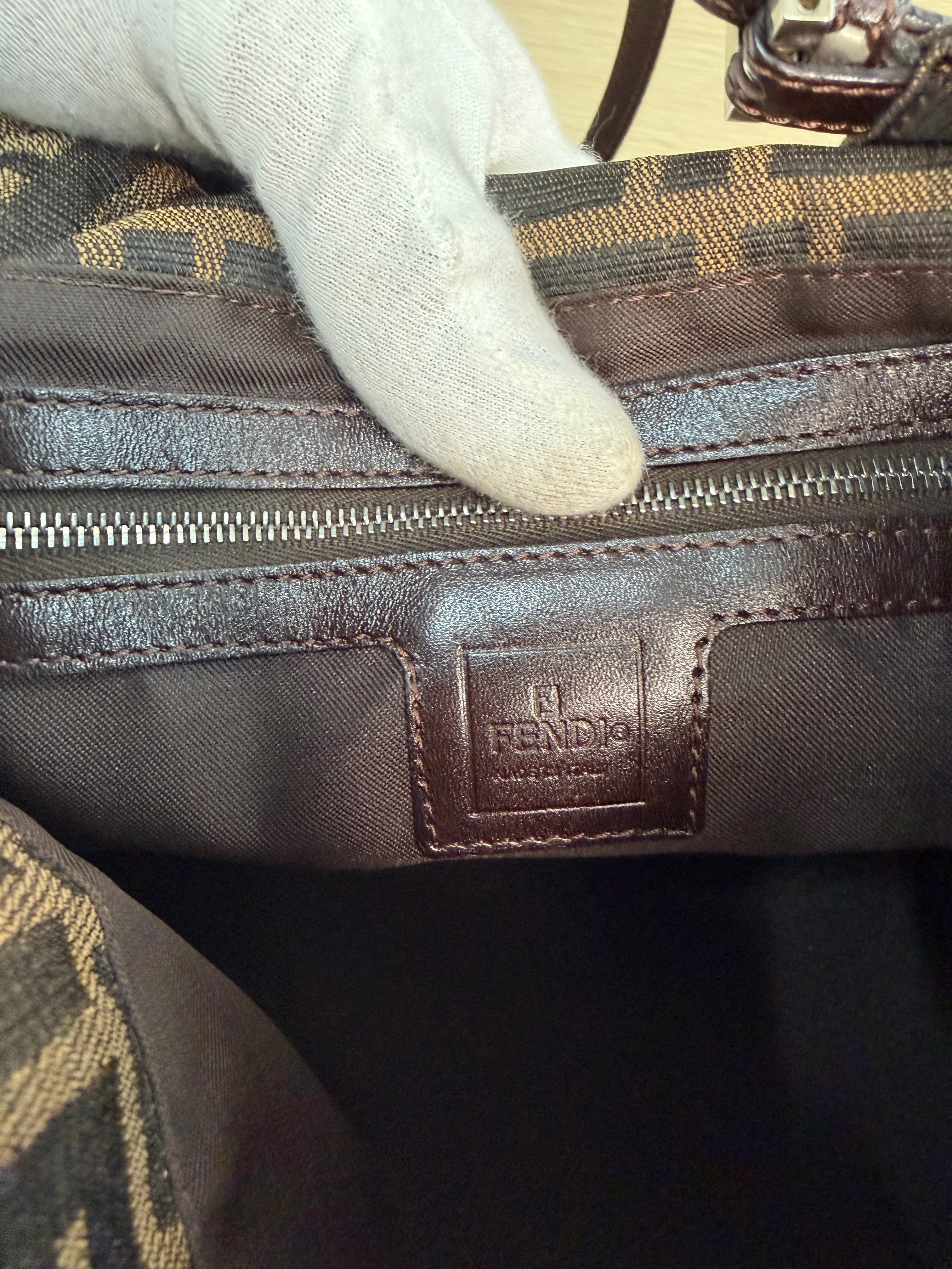 Borsa a Spalla Fendi Vintage in Tela Zucca