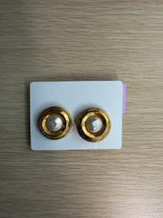 Orecchini Chanel  a Clip Vintage in Metallo Dorato