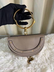Borsa Chloé Nile Minaudiere in Pelle Grigia
