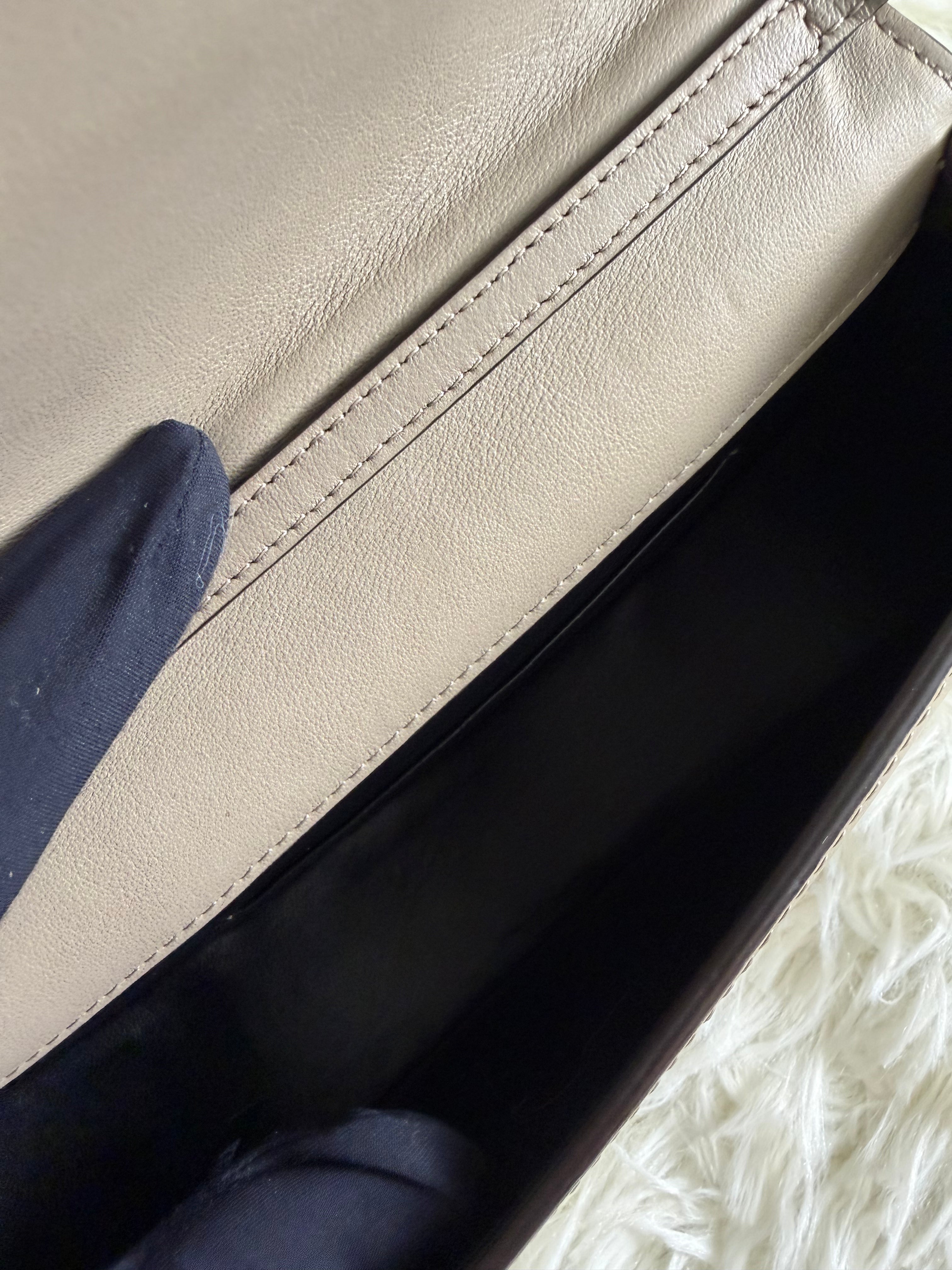 Borsa Chloé Nile Minaudiere in Pelle Grigia