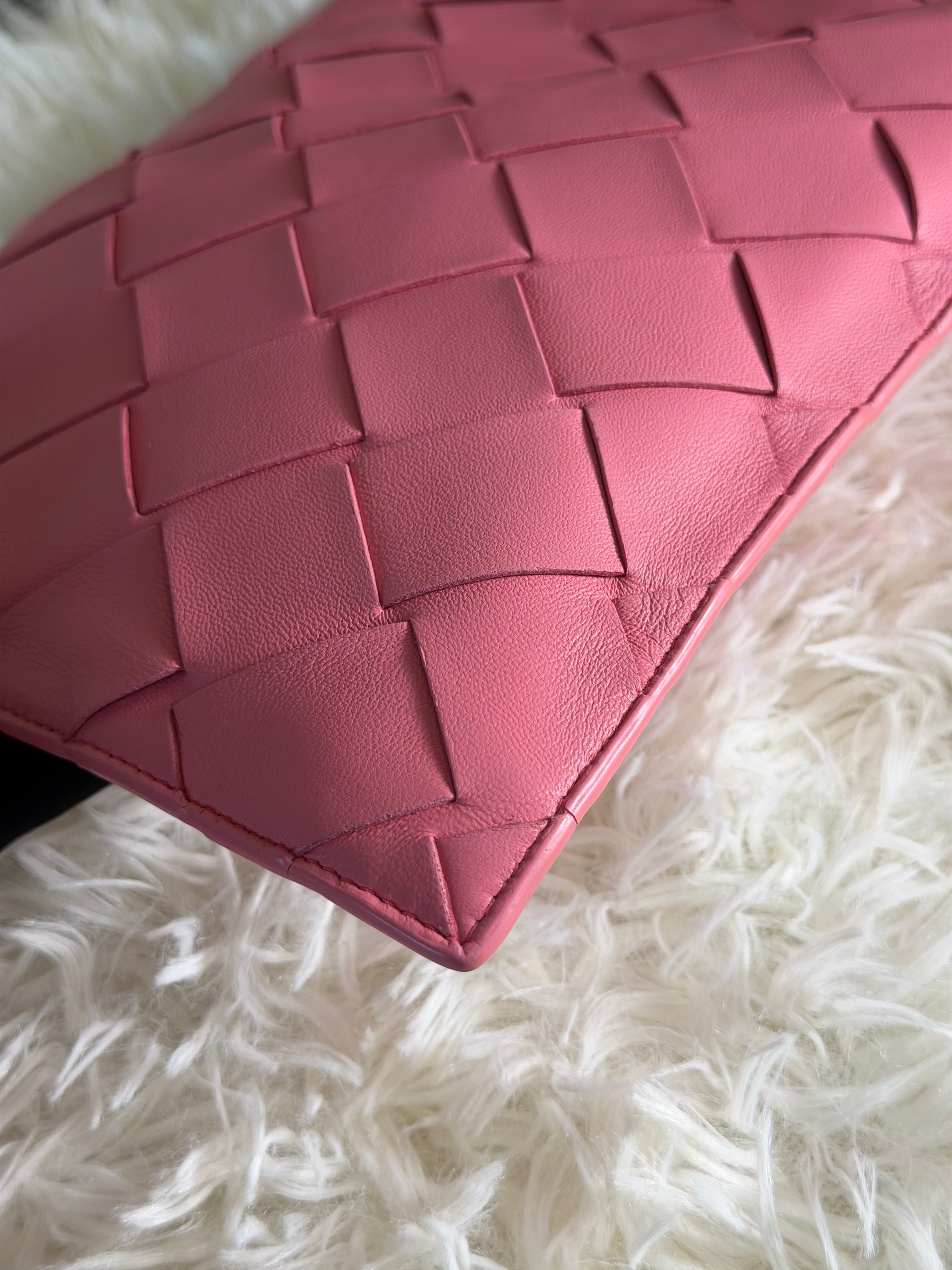 Pochette di Bottega Veneta in Pelle Rosa