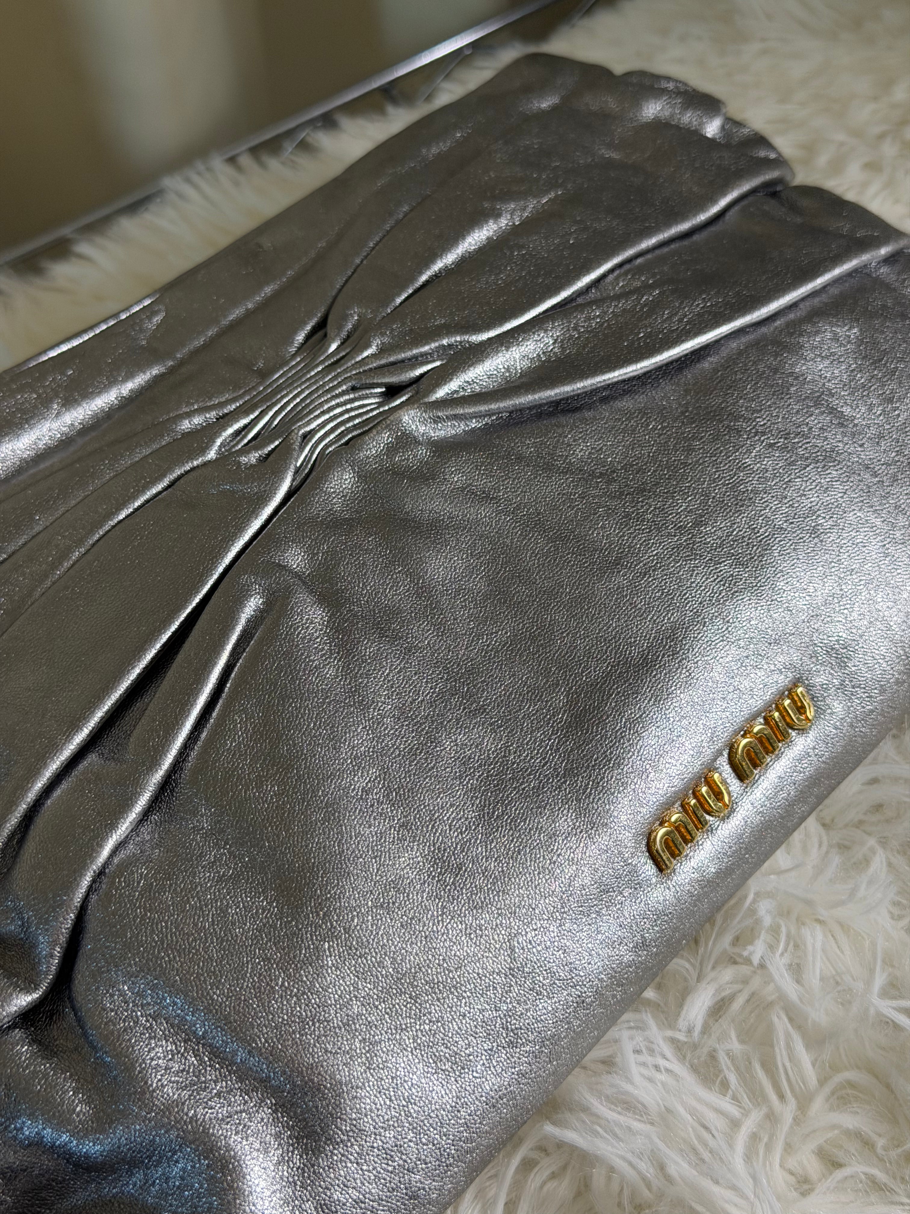 Pochette di Miu Miu in Pelle Metallica