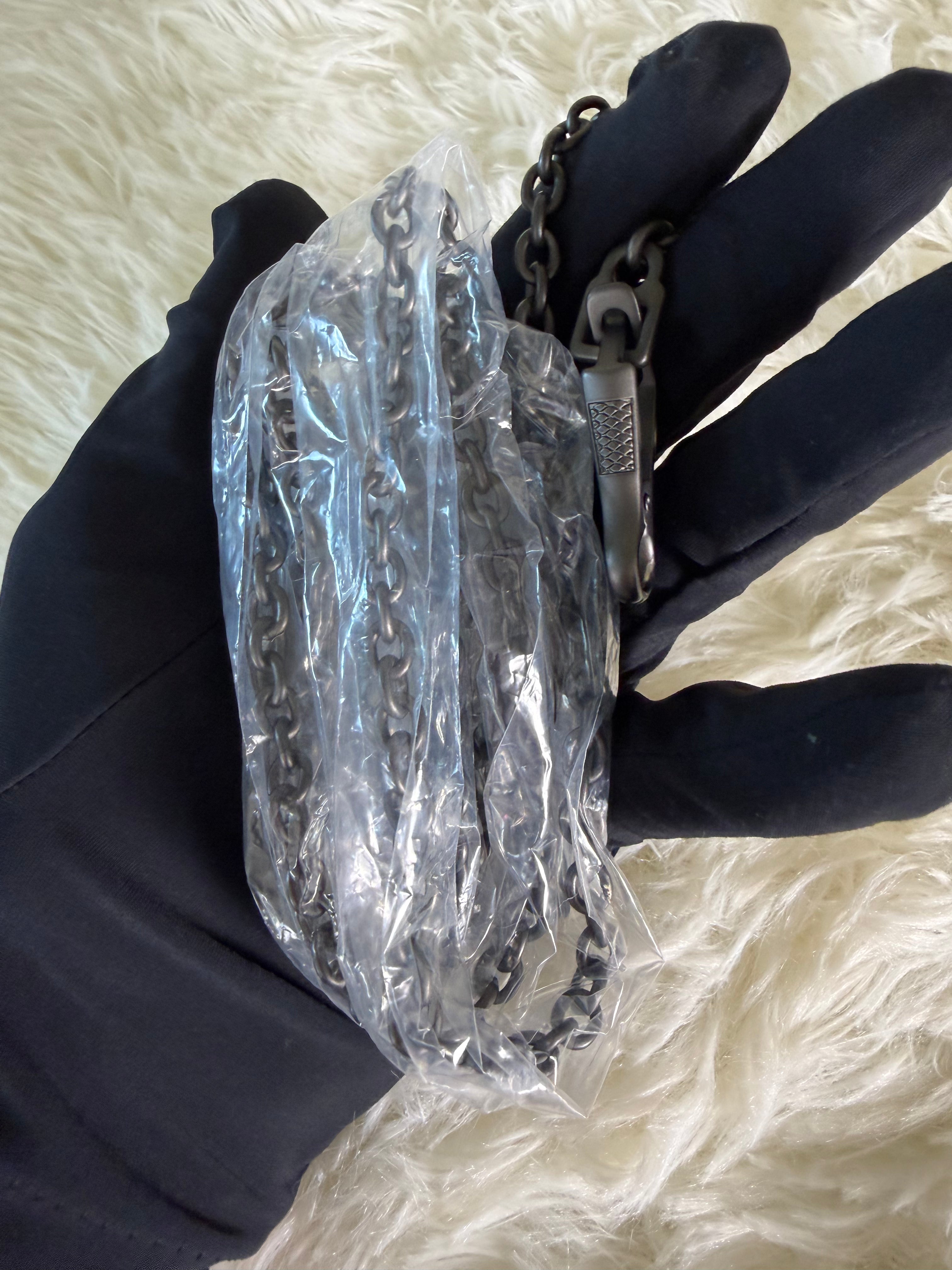 Portafoglio con Catena di Bottega Veneta Impreziosito con Fiocchi
