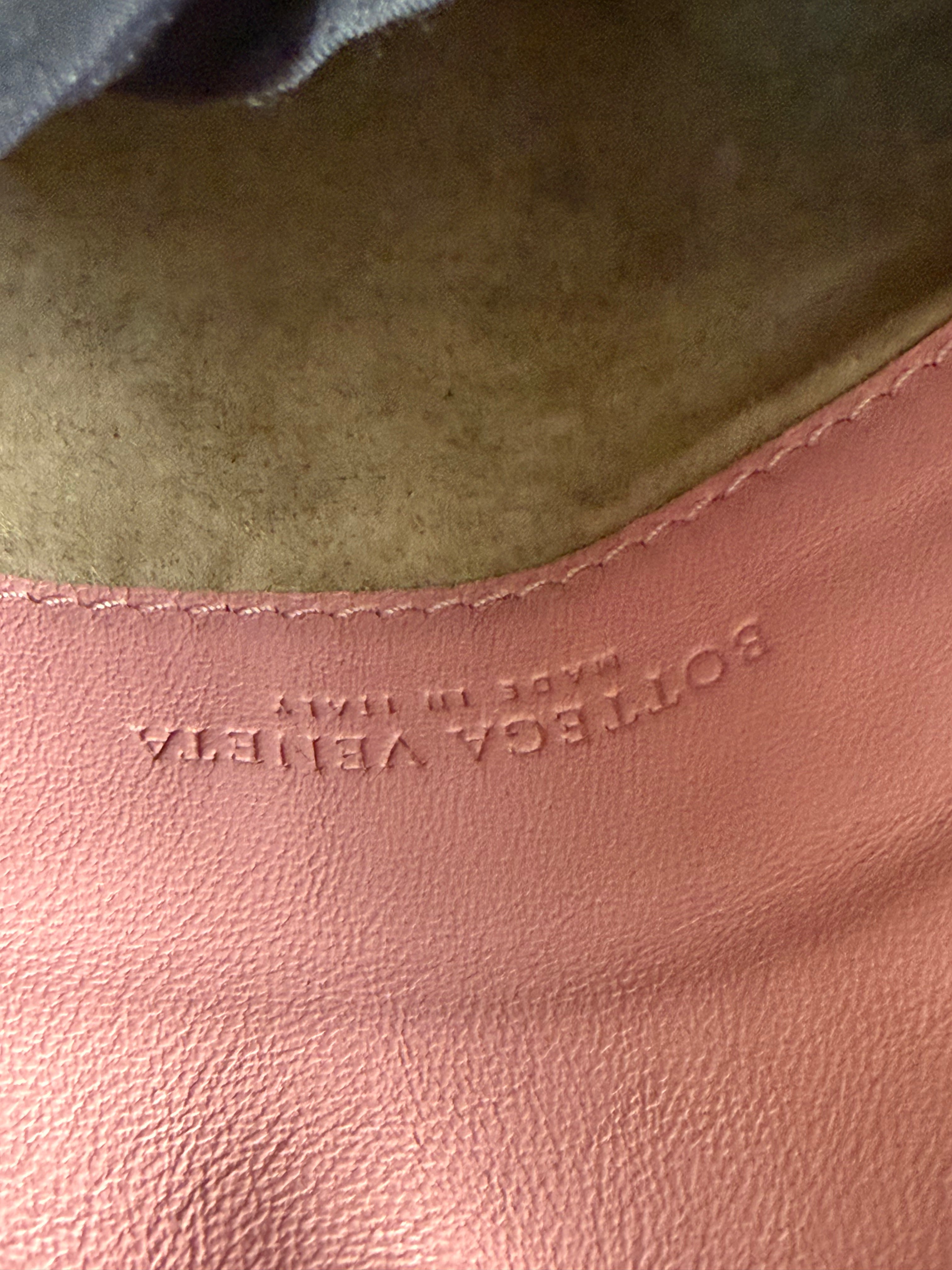 Borsa a Tracolla di Bottega Veneta in Pelle Rosa
