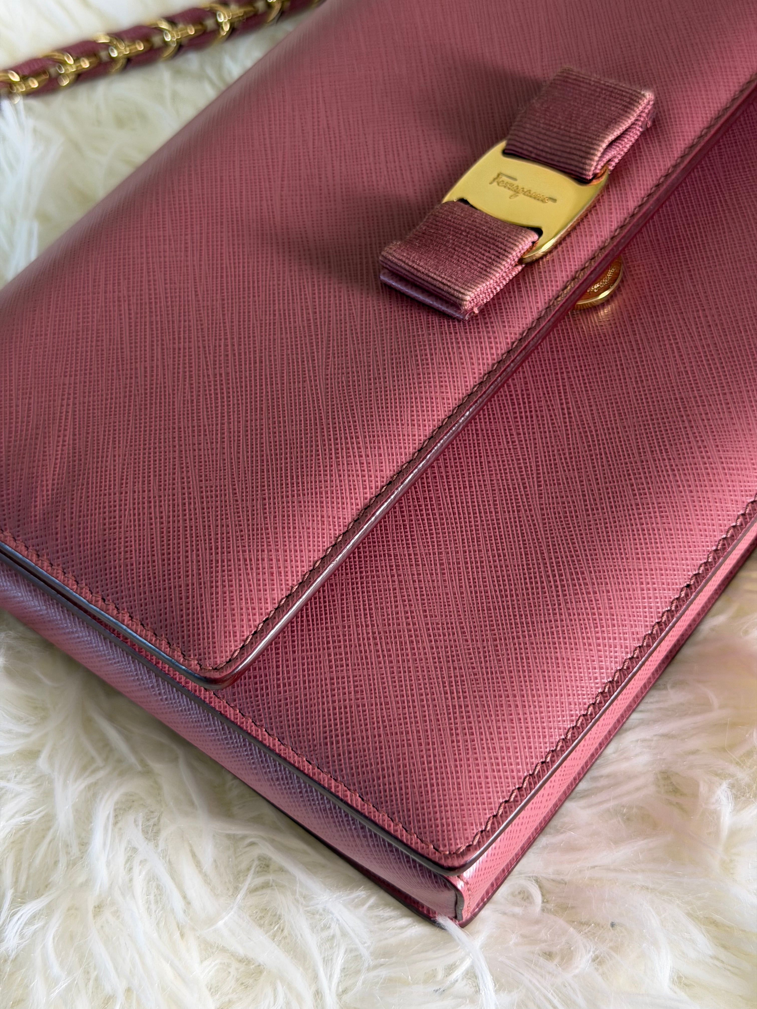 Borsa a Tracolla Salvatore Ferragamo Vara in Pelle Saffiano