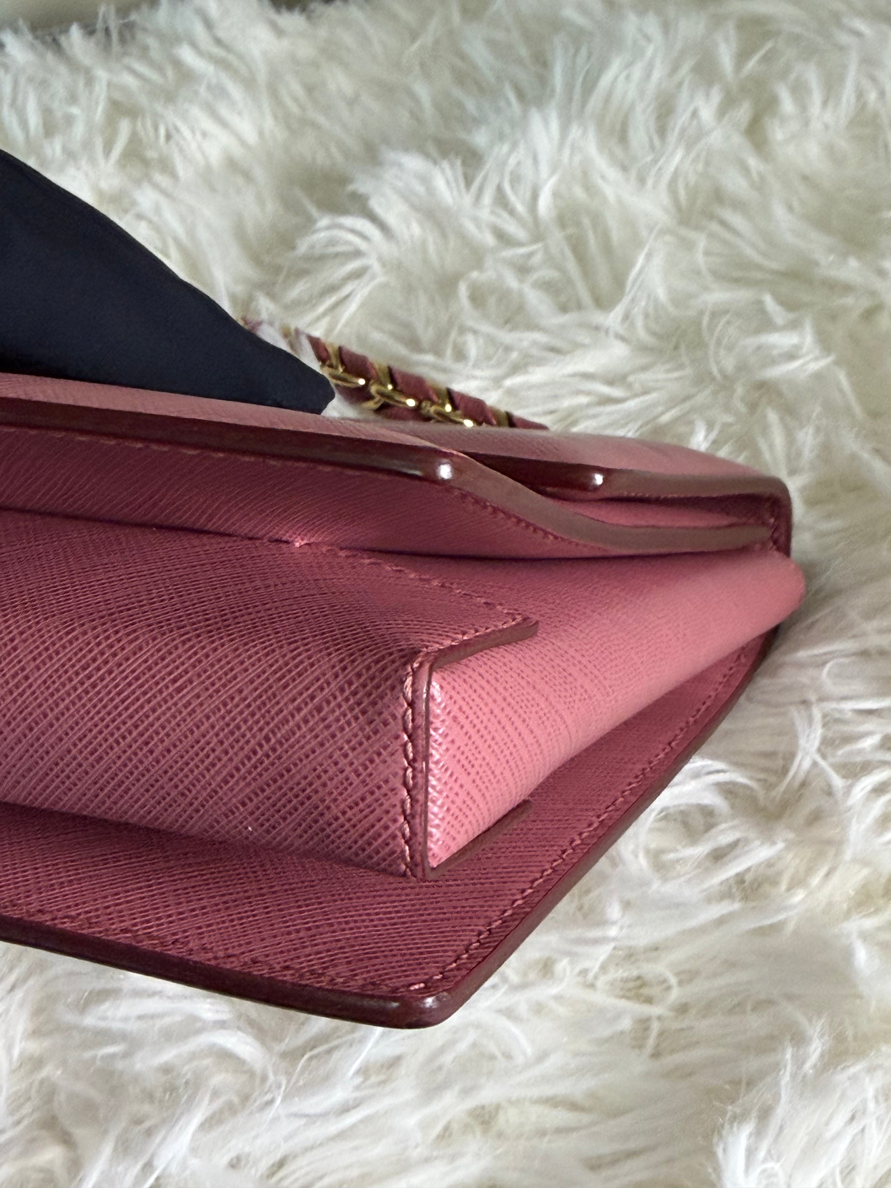 Borsa a Tracolla Salvatore Ferragamo Vara in Pelle Saffiano