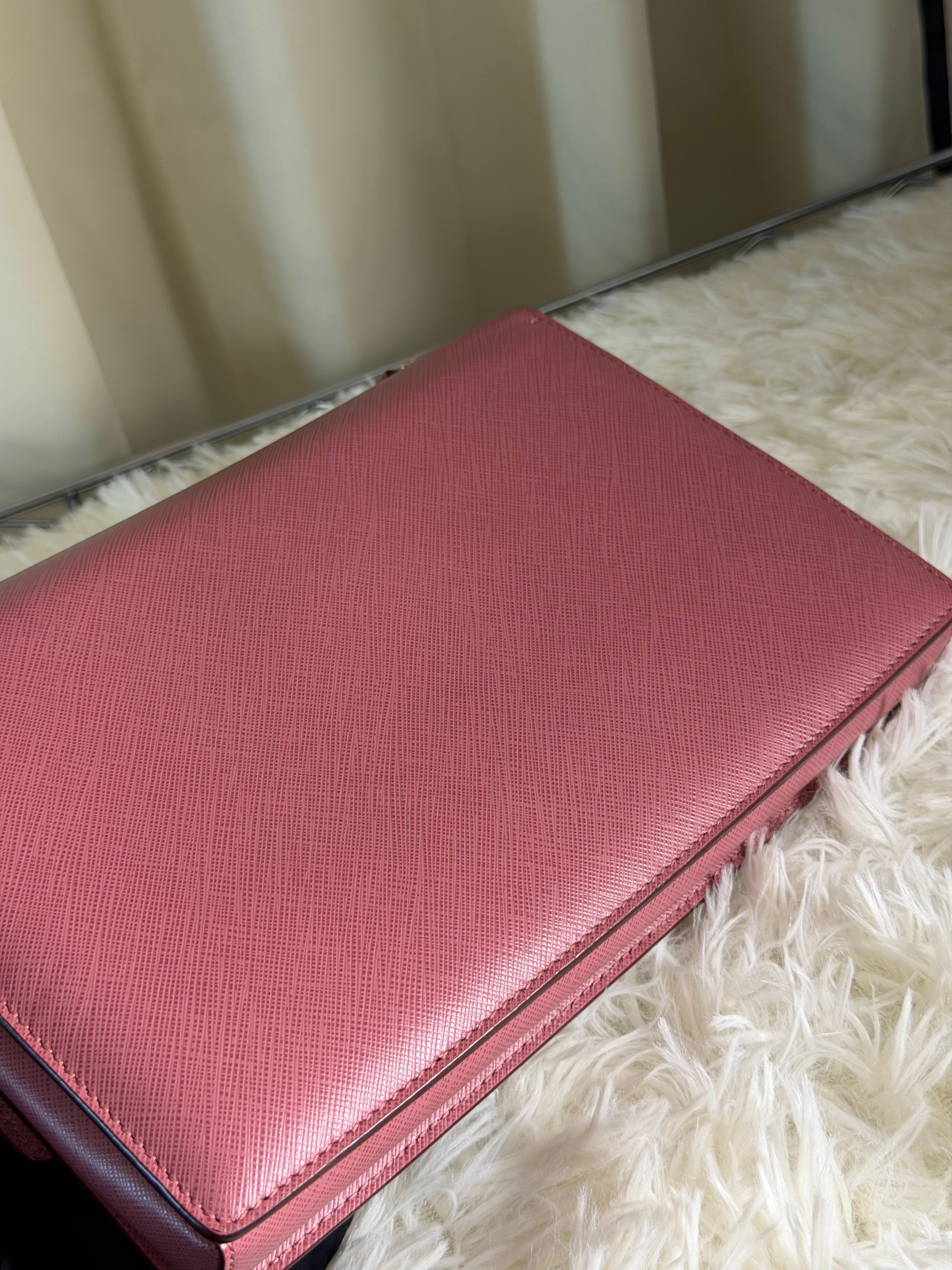 Borsa a Tracolla Salvatore Ferragamo Vara in Pelle Saffiano