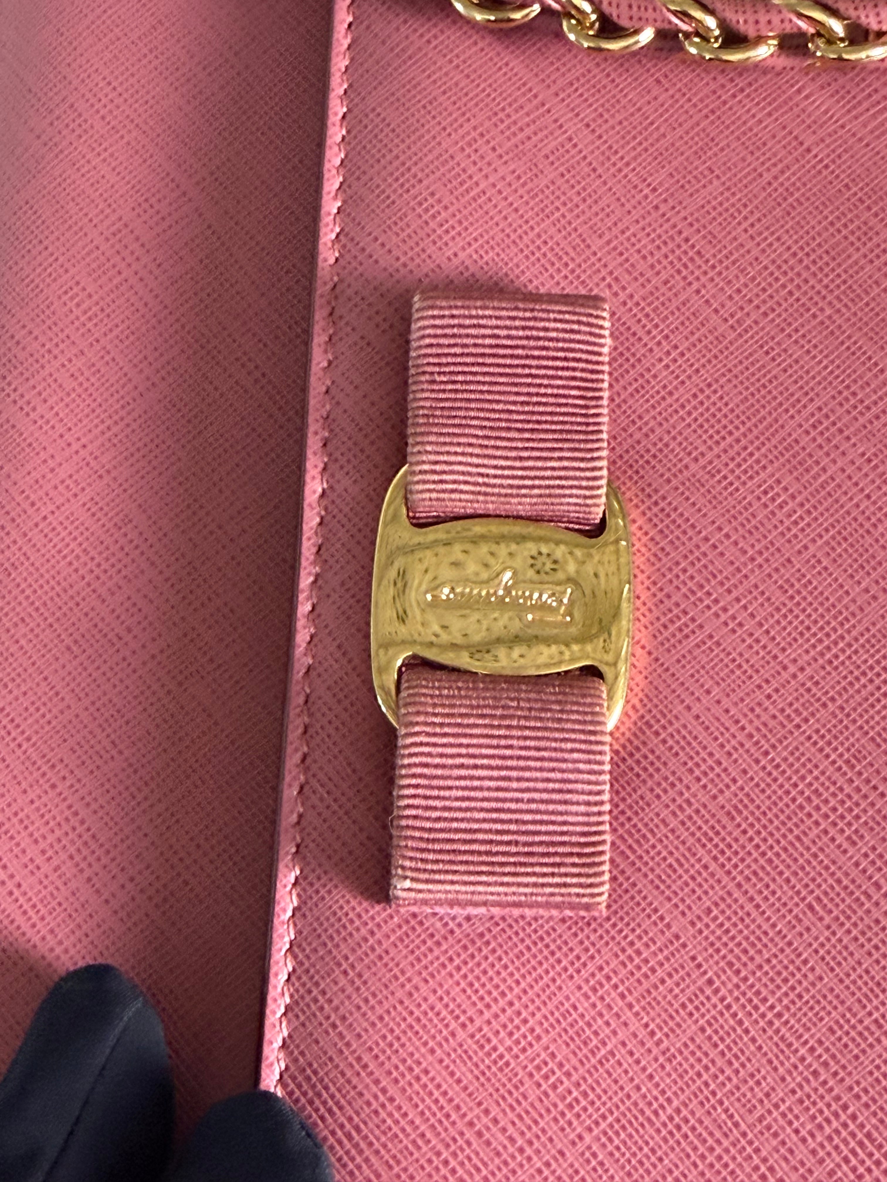 Borsa a Tracolla Salvatore Ferragamo Vara in Pelle Saffiano