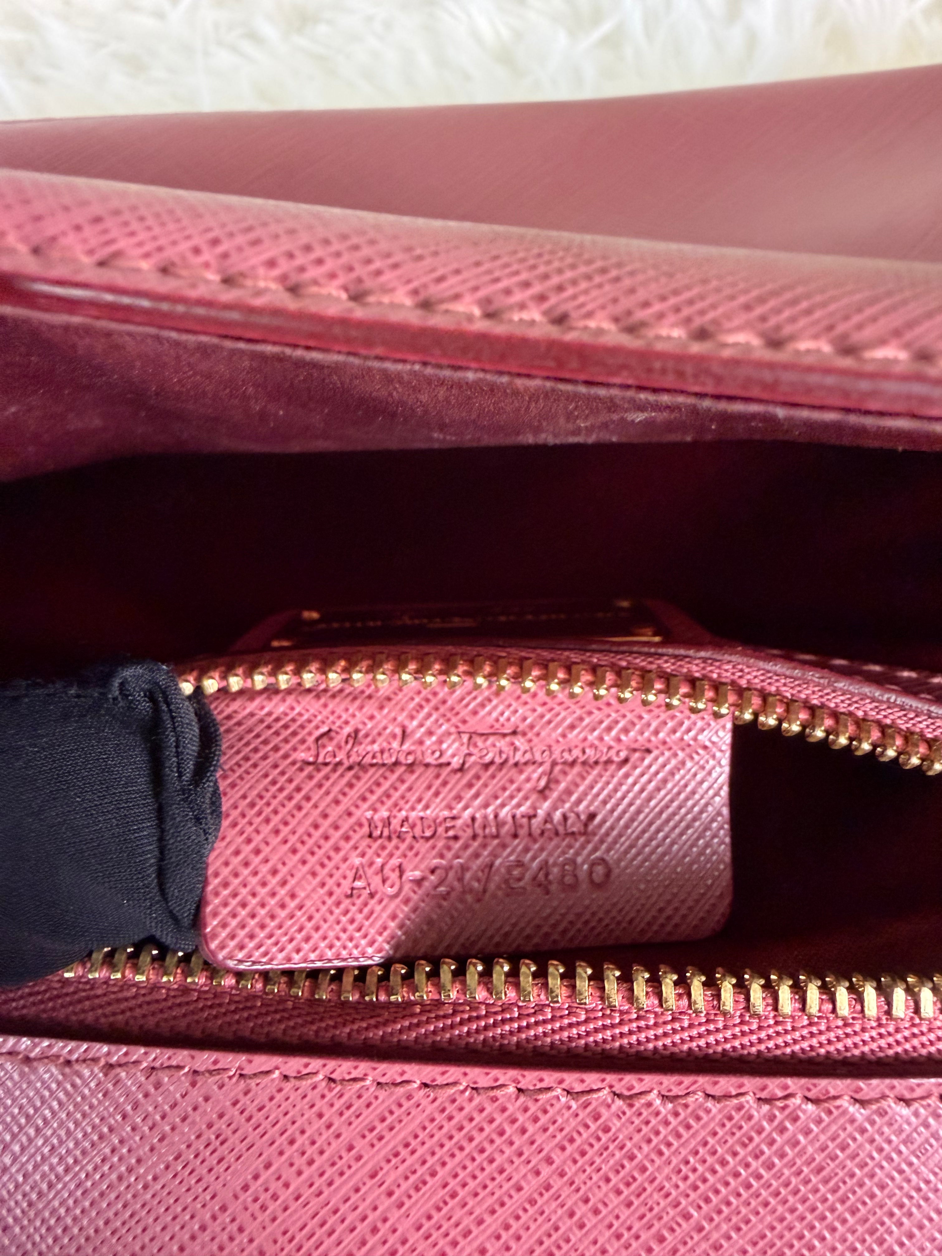 Borsa a Tracolla Salvatore Ferragamo Vara in Pelle Saffiano
