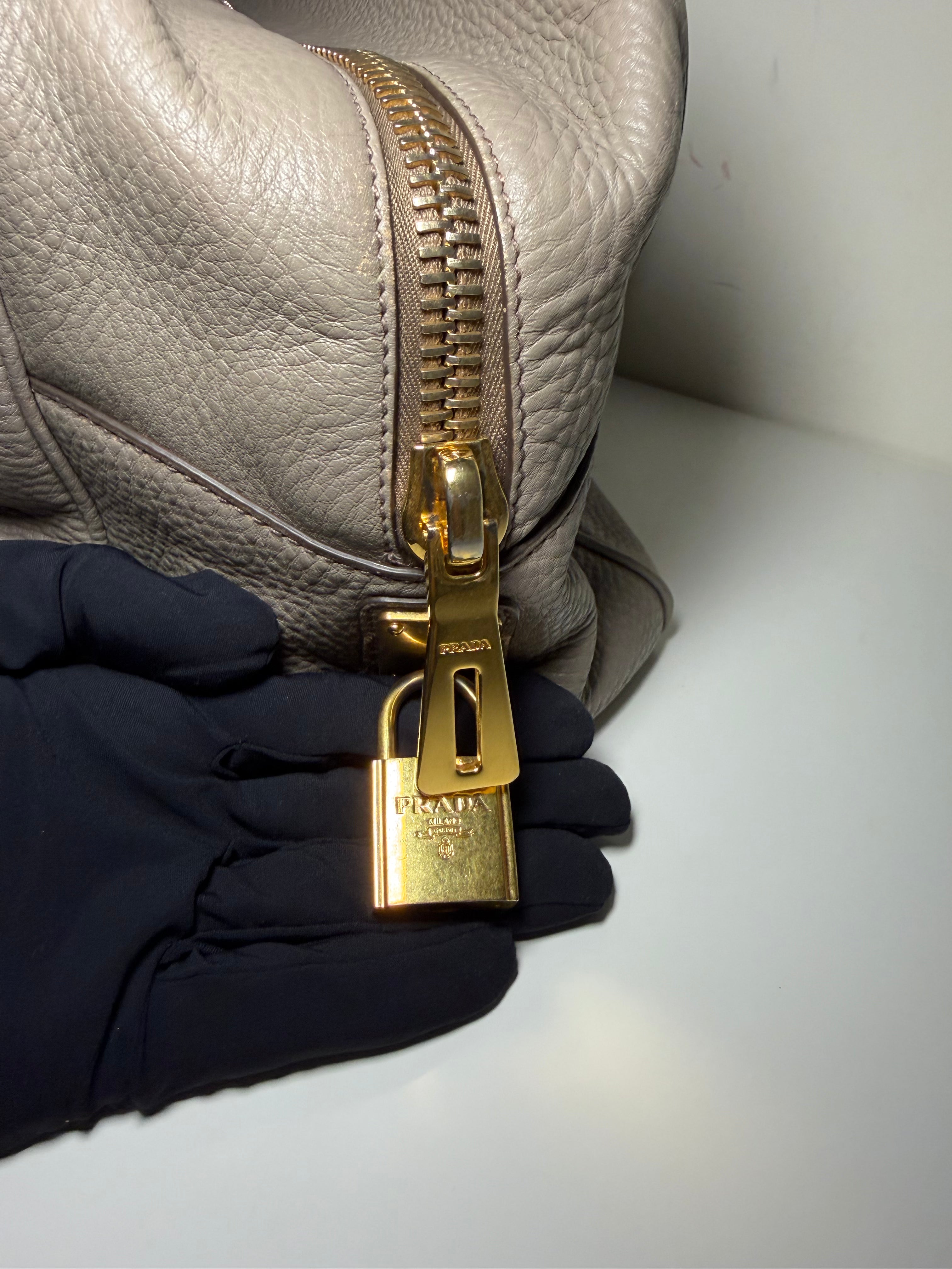 Borsa Prada Boston in Pelle Martellata
