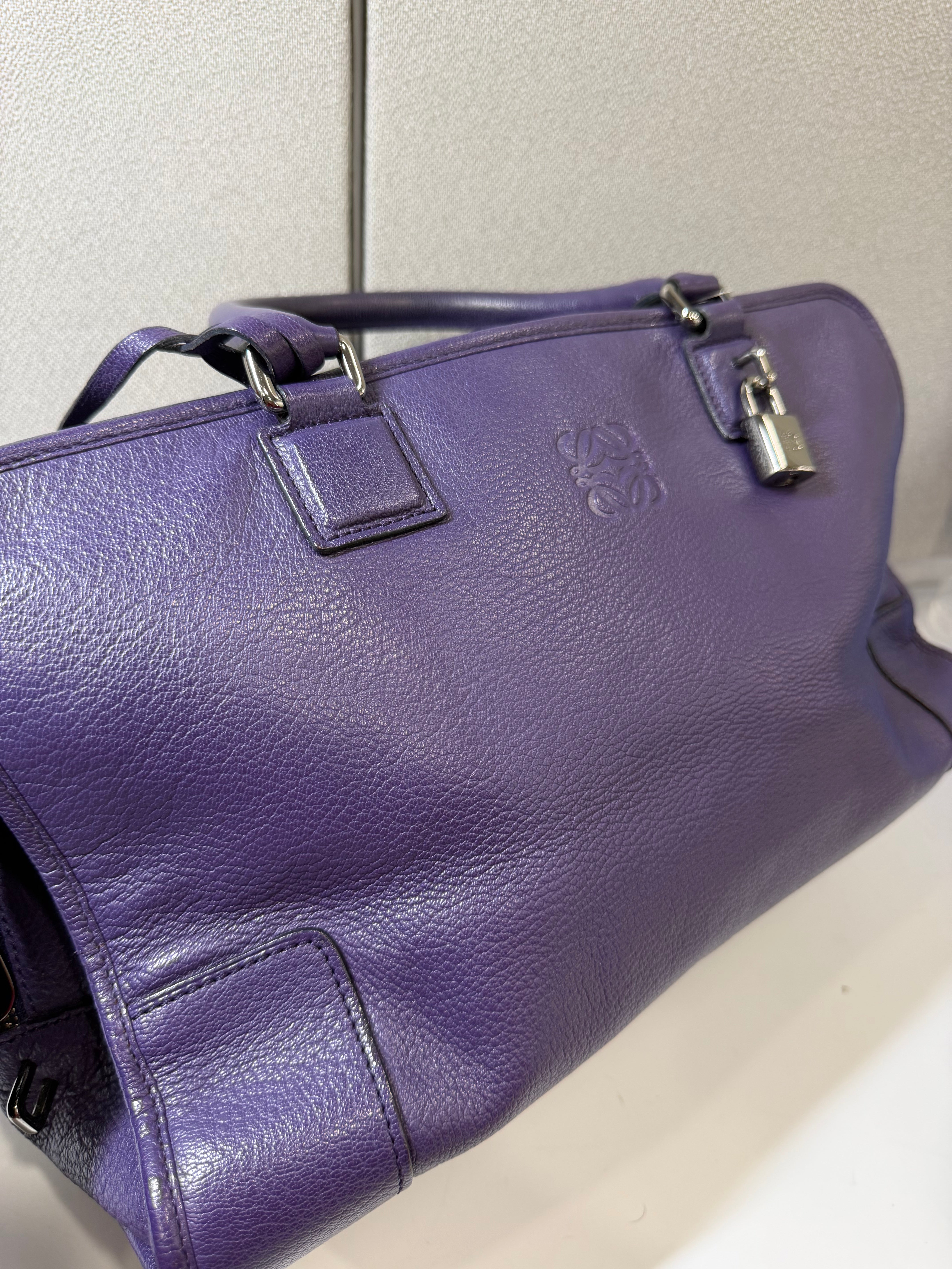 Borsa Loewe Amazona in Pelle Viola