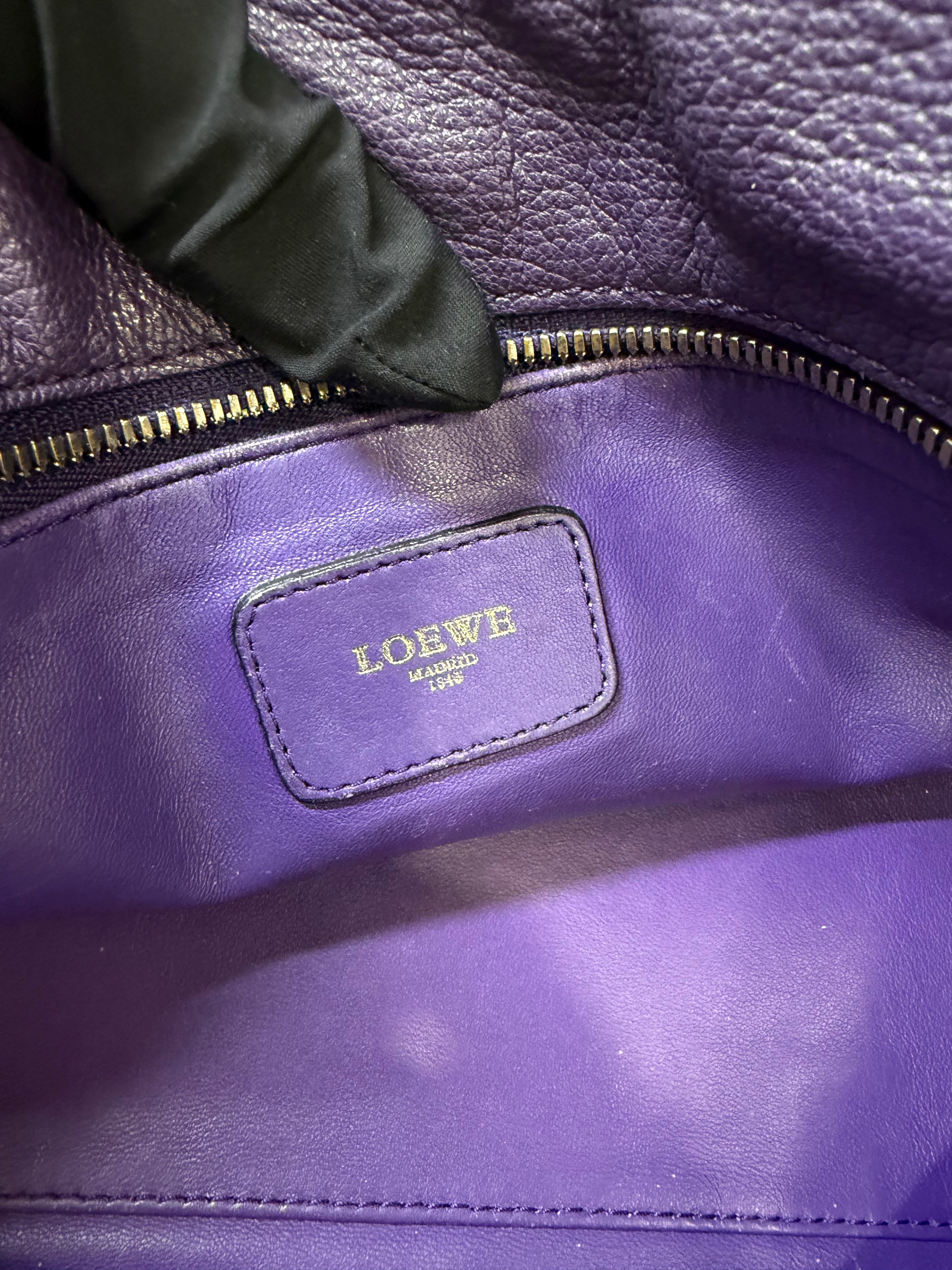 Borsa Loewe Amazona in Pelle Viola