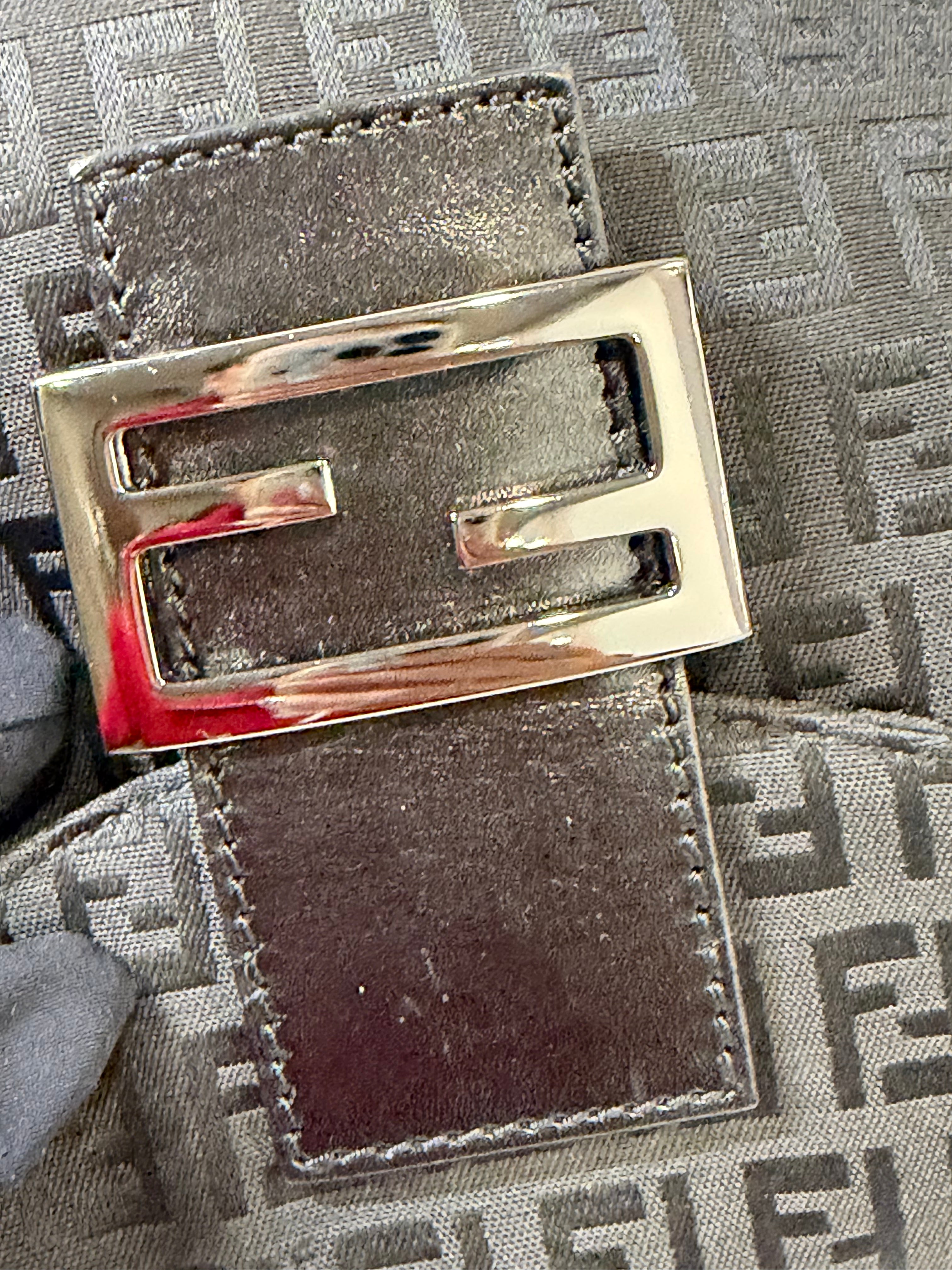 Borsa Fendi Baguette in Tela Zucchino Nera