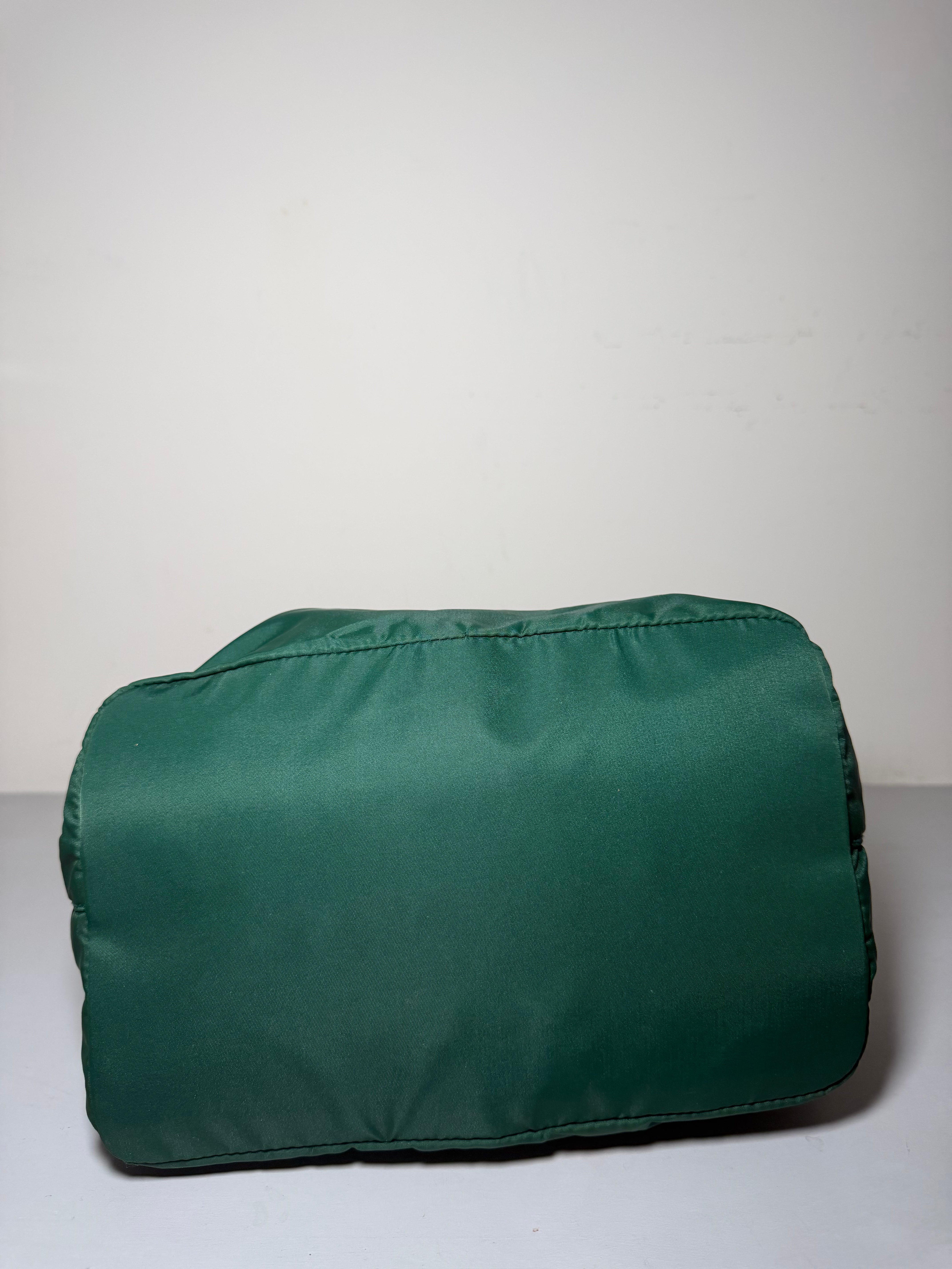 Borsa Tote Prada Vintage in Nylon con Manici in Metallo Dorato