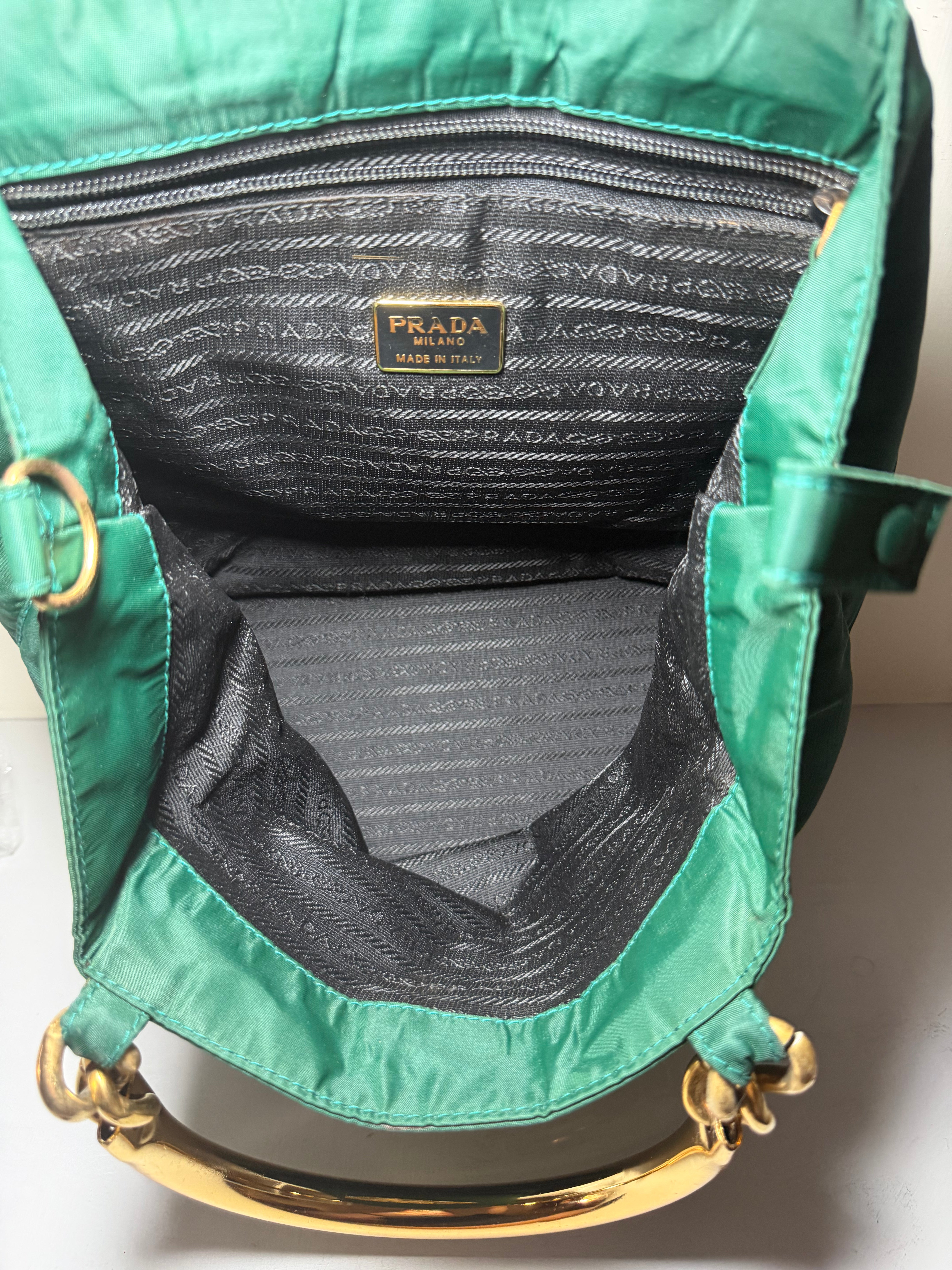 Borsa Tote Prada Vintage in Nylon con Manici in Metallo Dorato