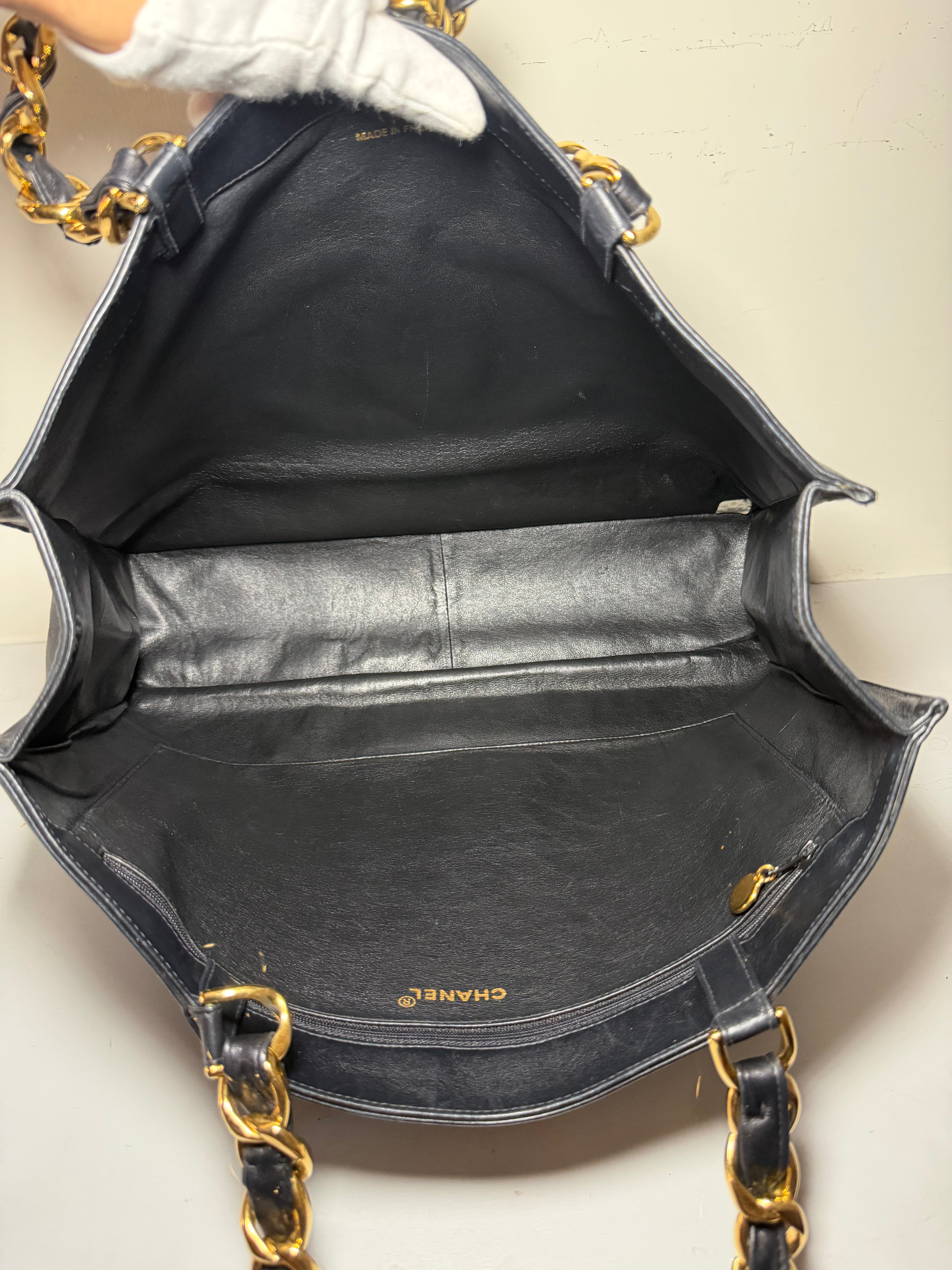Borsa Chanel Tote Vintage in Pelle Nera