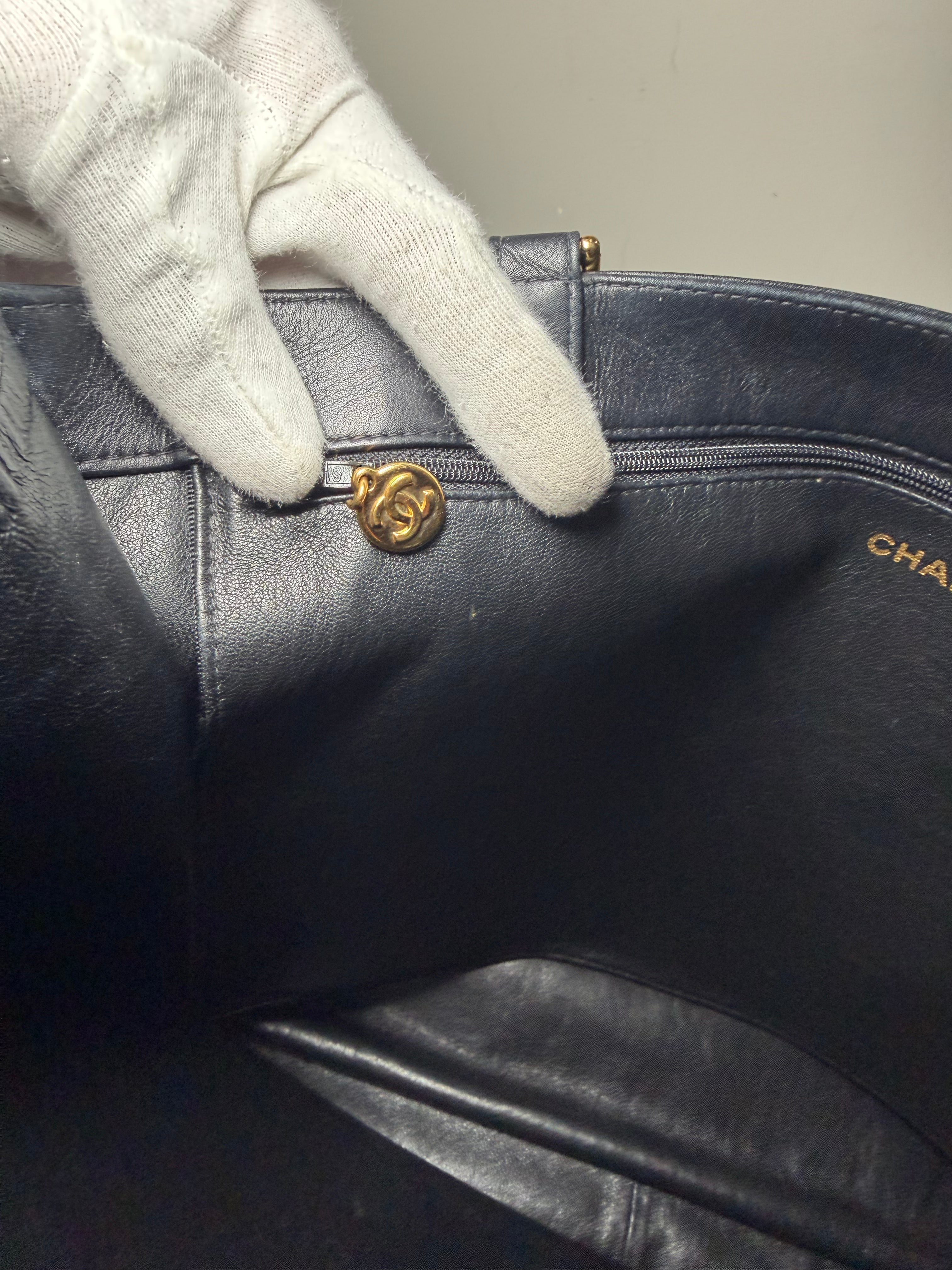 Borsa Chanel Tote Vintage in Pelle Nera