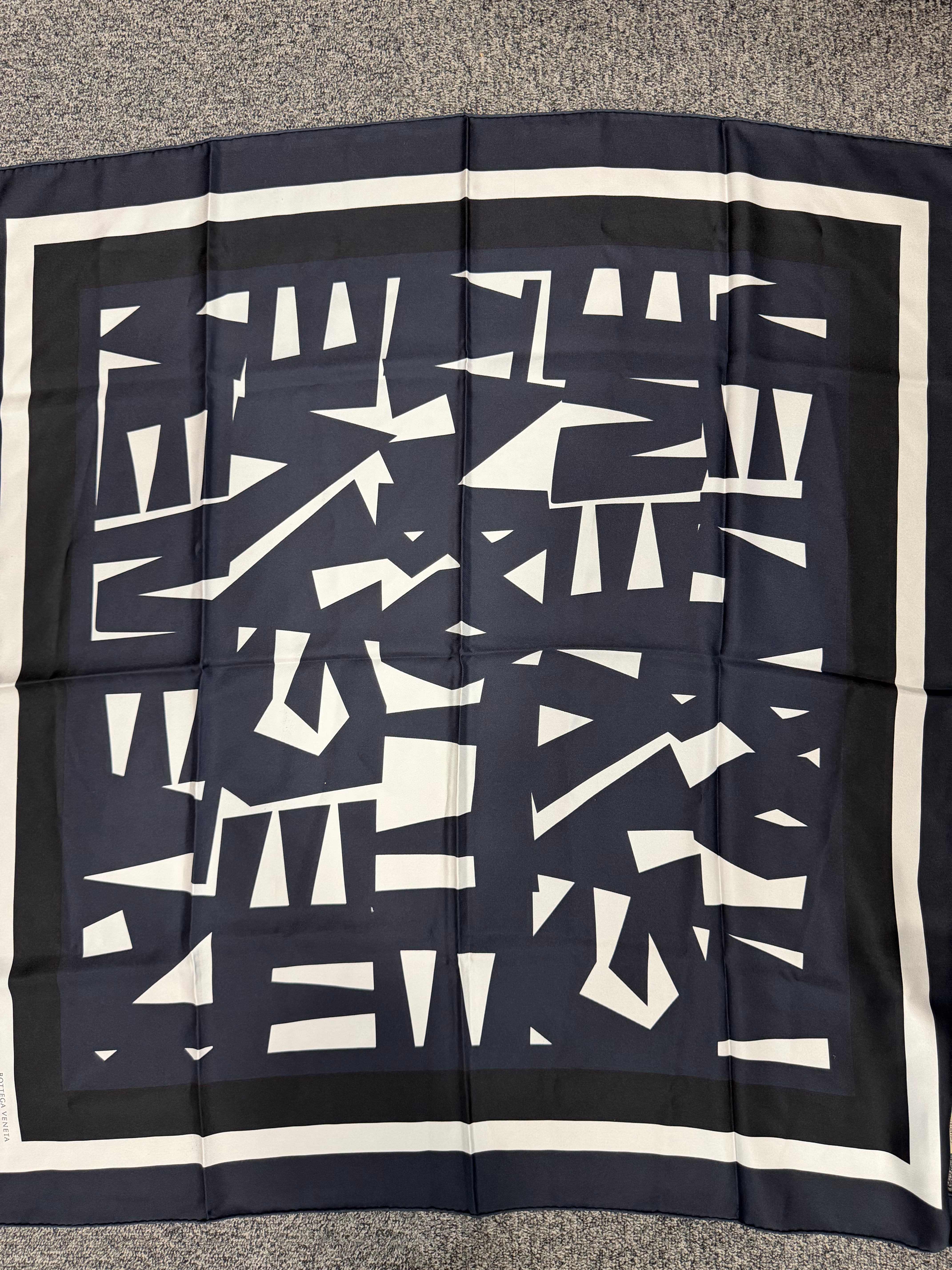 Foulard in Seta di Bottega Veneta