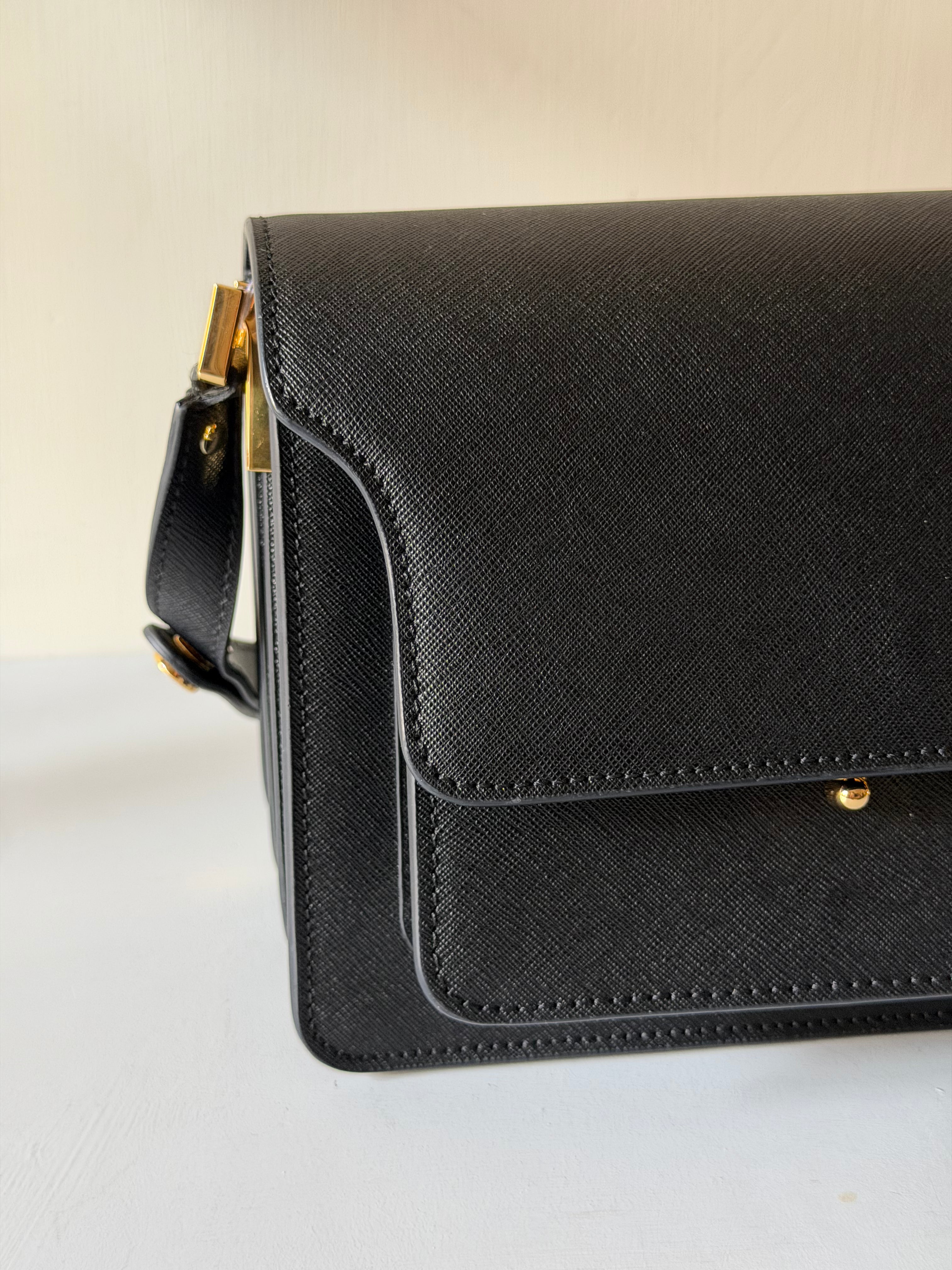 Borsa Trunk di Marni in Pelle Saffiano Nera