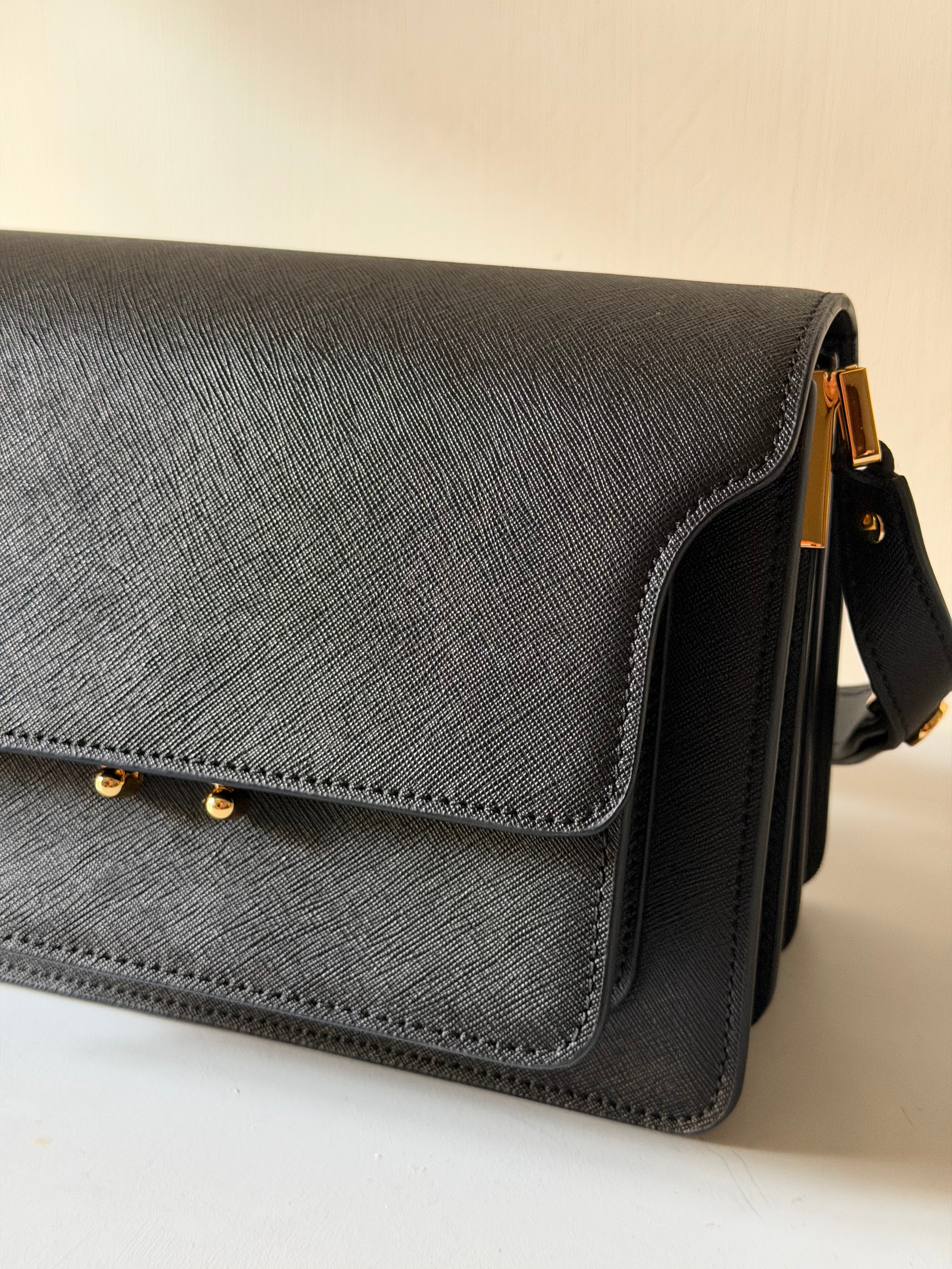 Borsa Trunk di Marni in Pelle Saffiano Nera