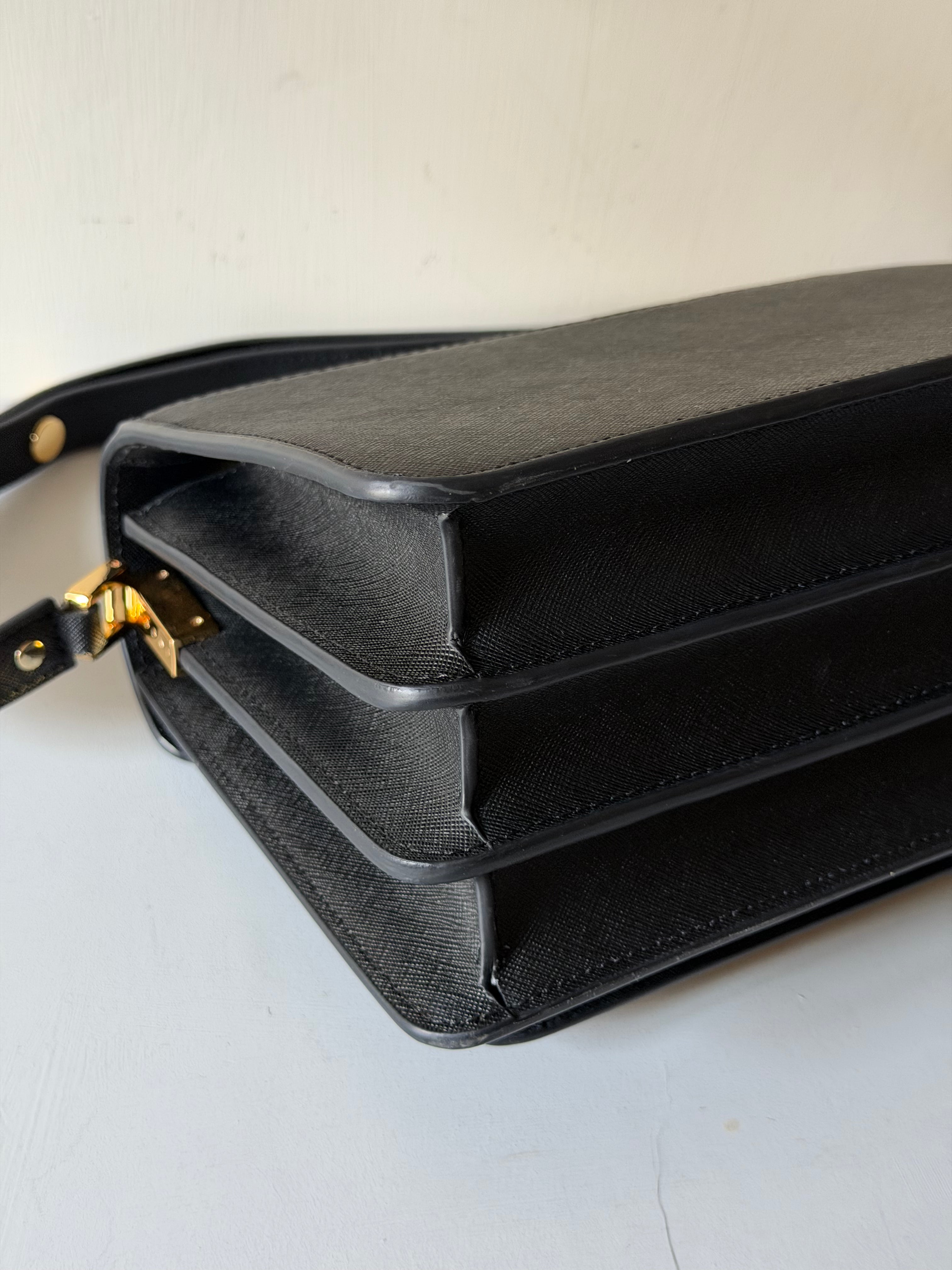 Borsa Trunk di Marni in Pelle Saffiano Nera