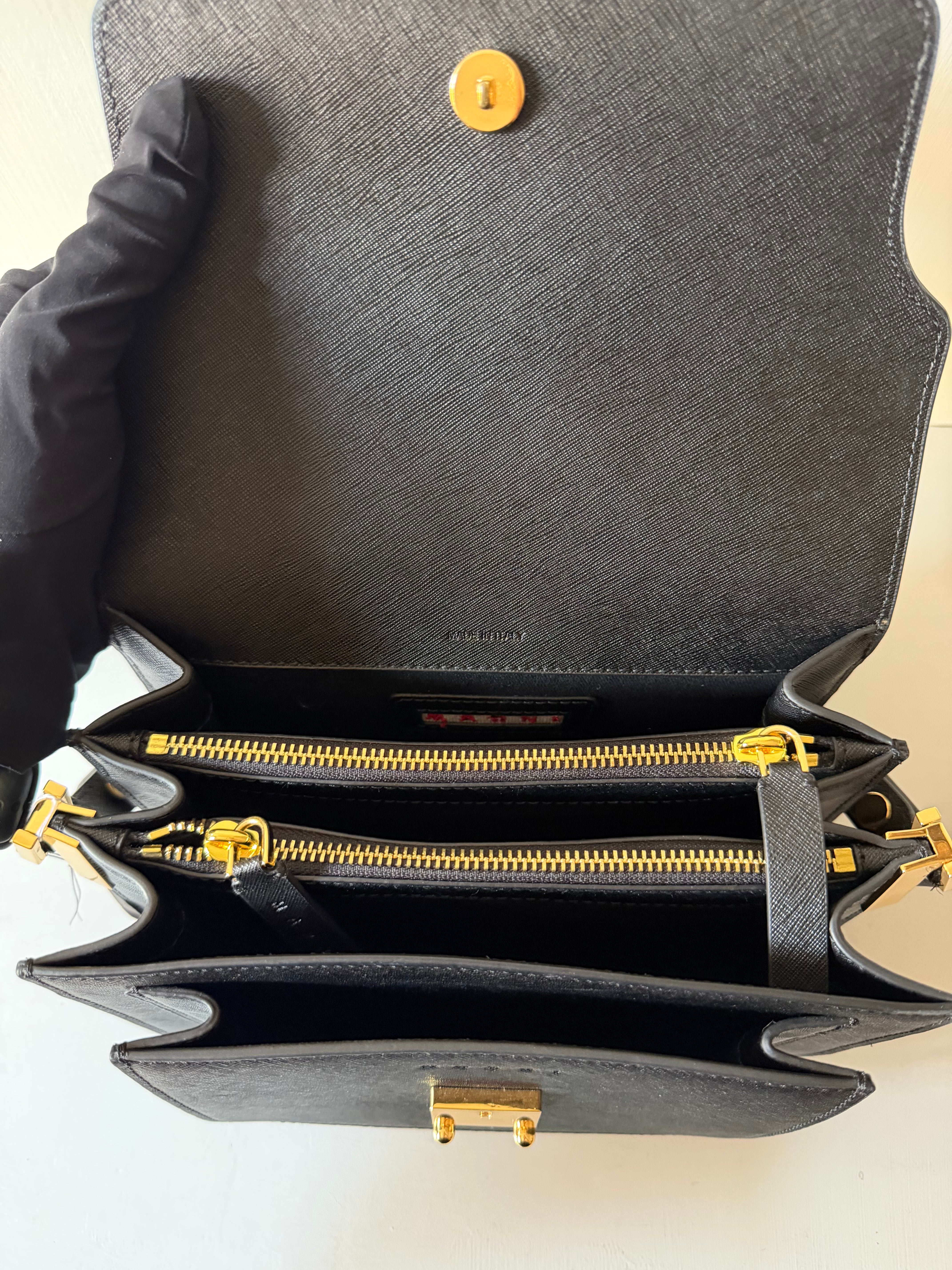 Borsa Trunk di Marni in Pelle Saffiano Nera