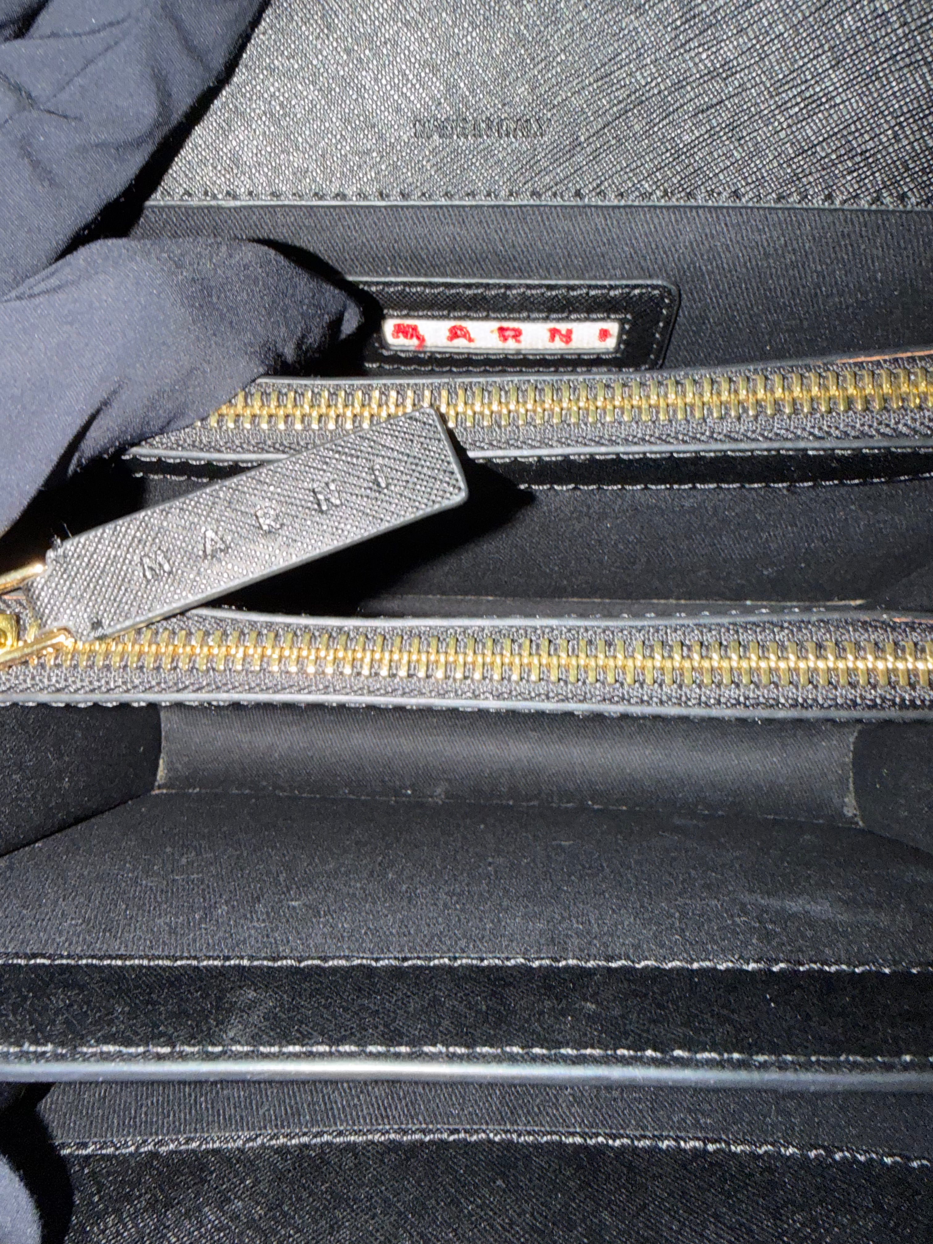 Borsa Trunk di Marni in Pelle Saffiano Nera