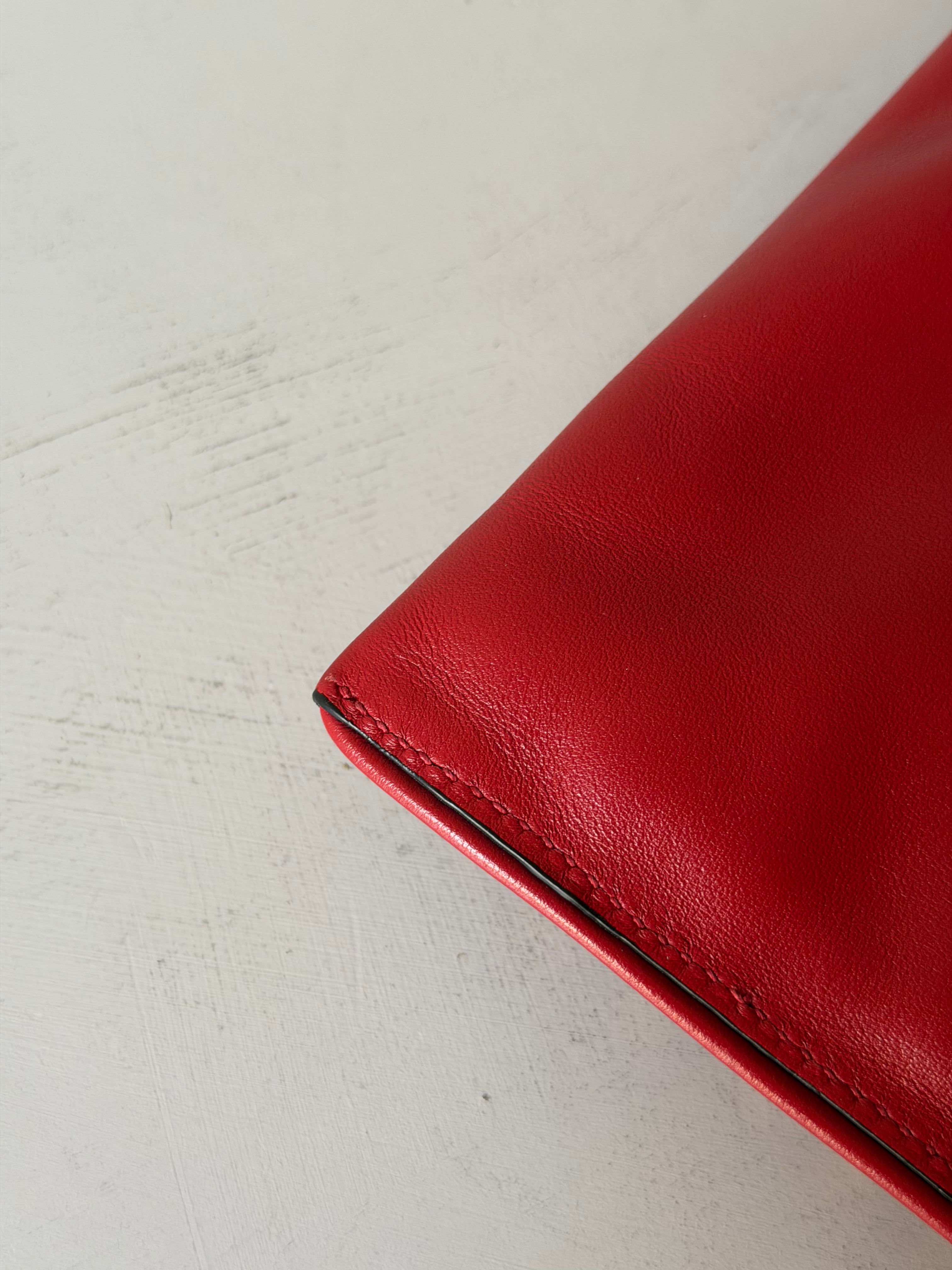 Pochette in Pelle Rossa di Miu Miu