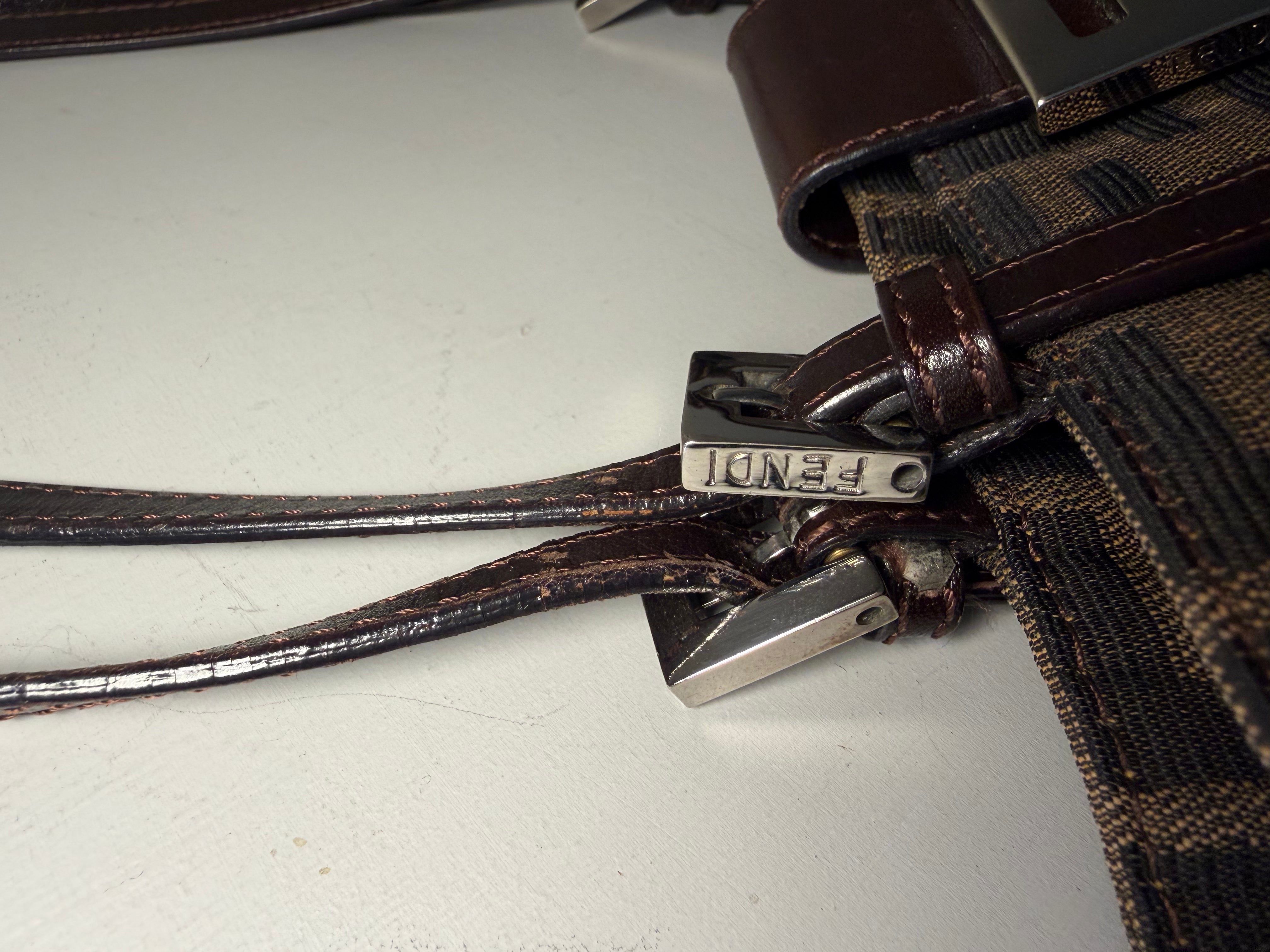 Borsa a Spalla Fendi Vintage in Tela Zucca