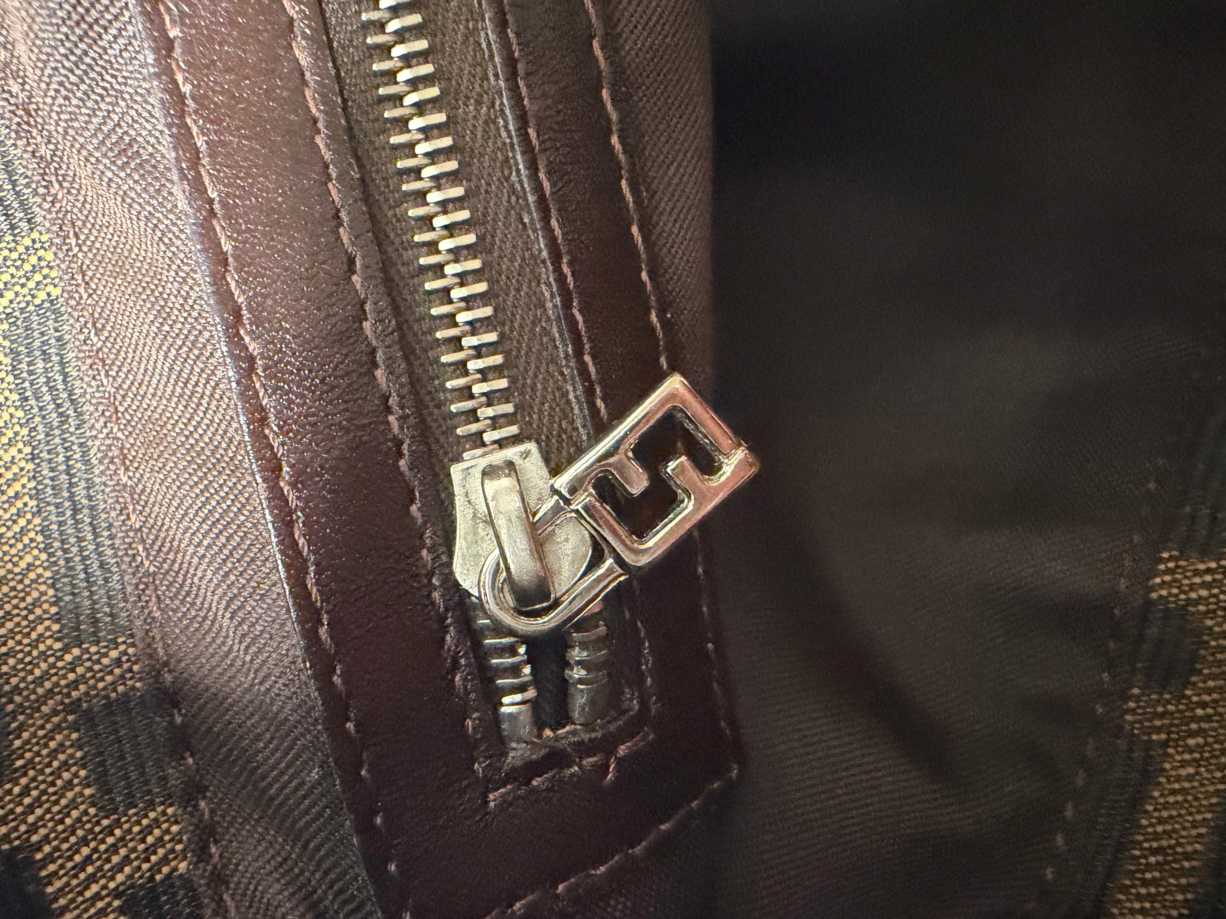 Borsa a Spalla Fendi Vintage in Tela Zucca