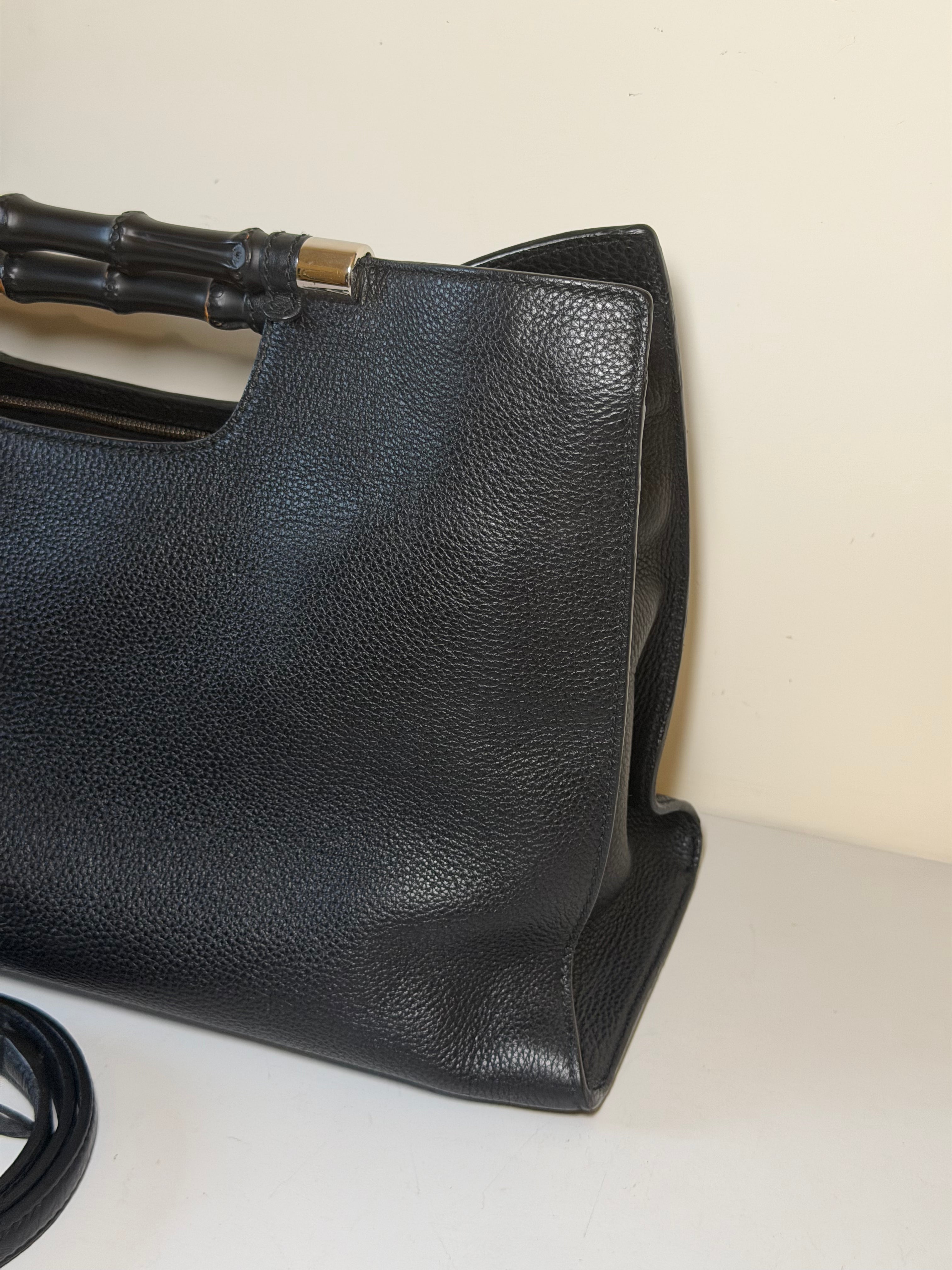 Borsa a Mano Gucci Bamboo Daily in Pelle Nera Martellata