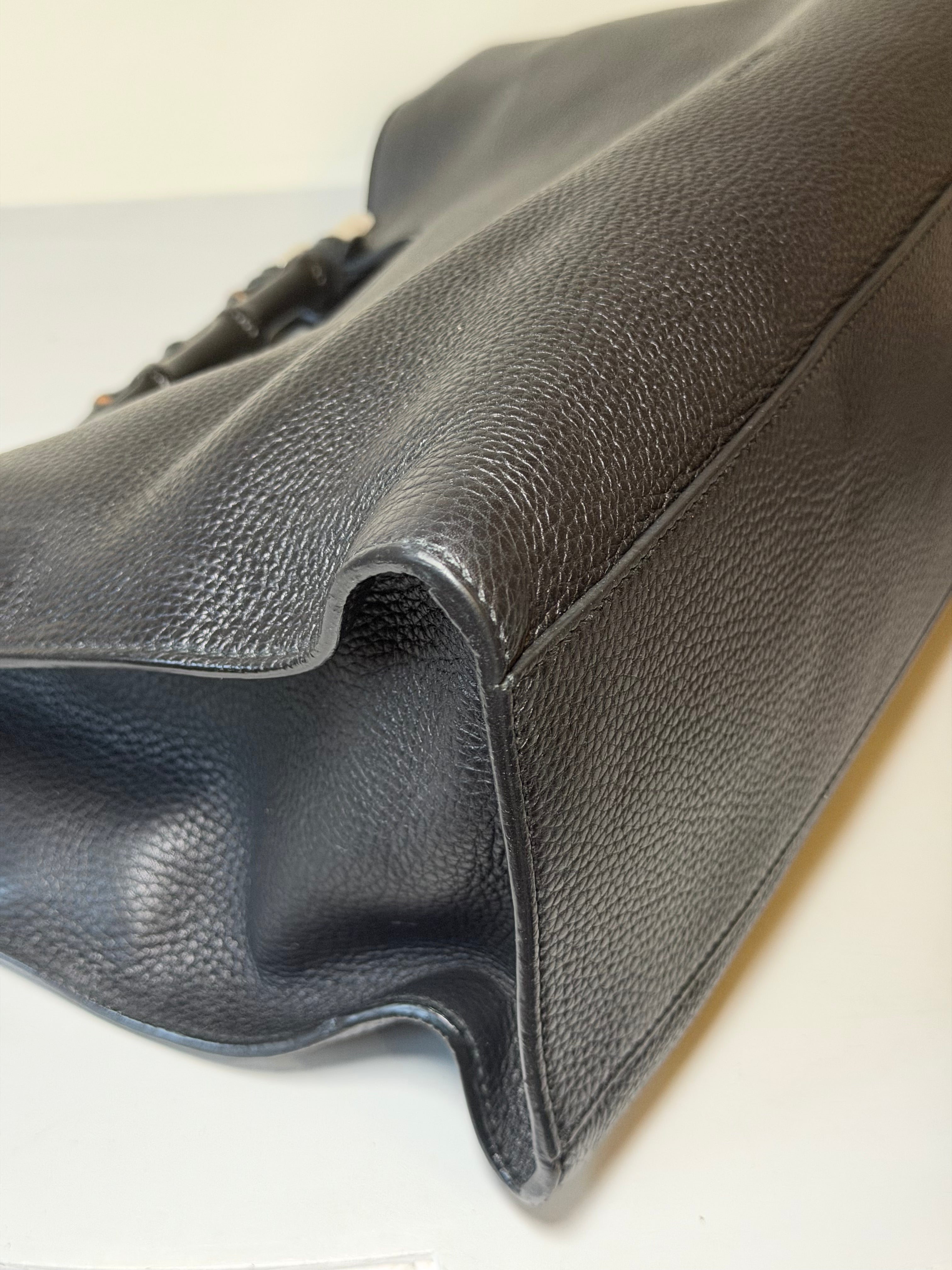 Borsa a Mano Gucci Bamboo Daily in Pelle Nera Martellata