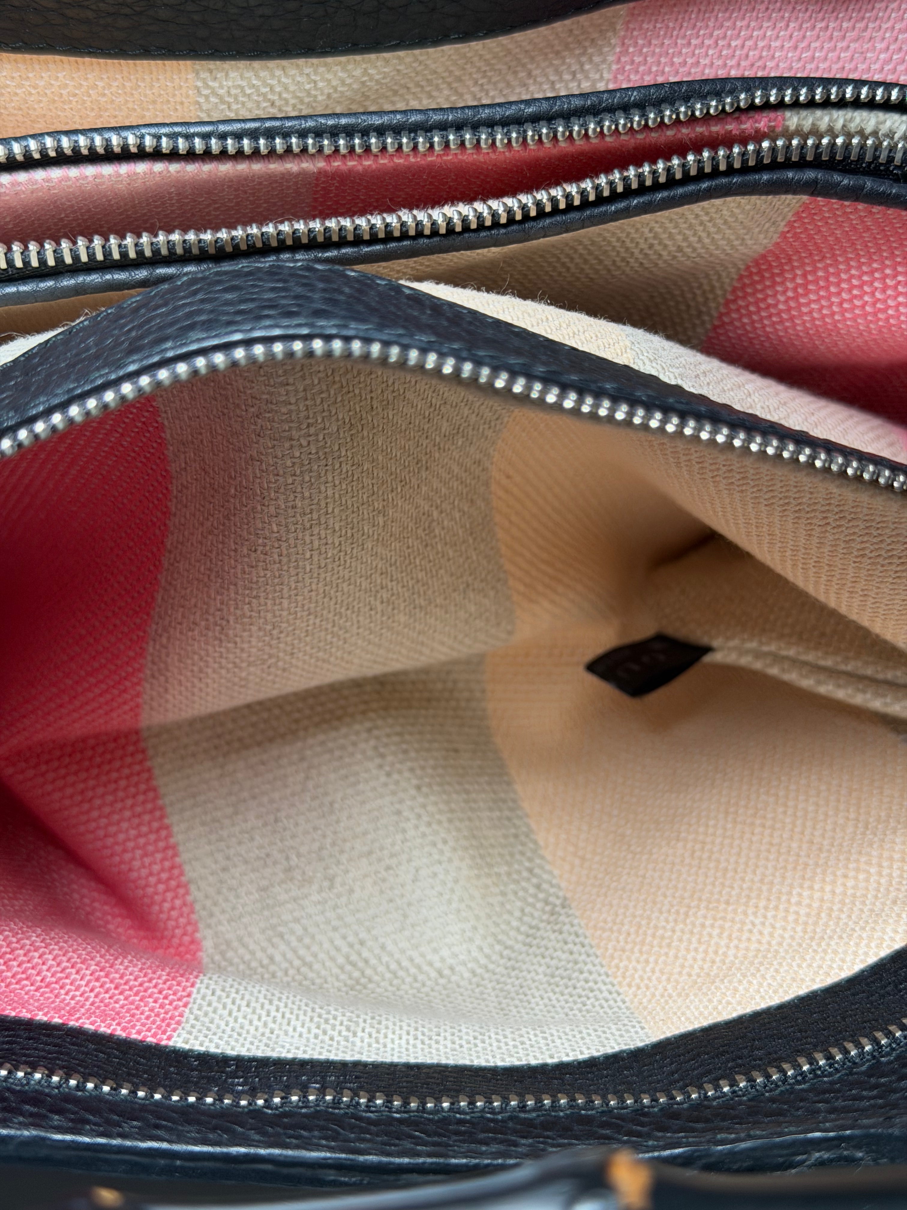 Borsa a Mano Gucci Bamboo Daily in Pelle Nera Martellata