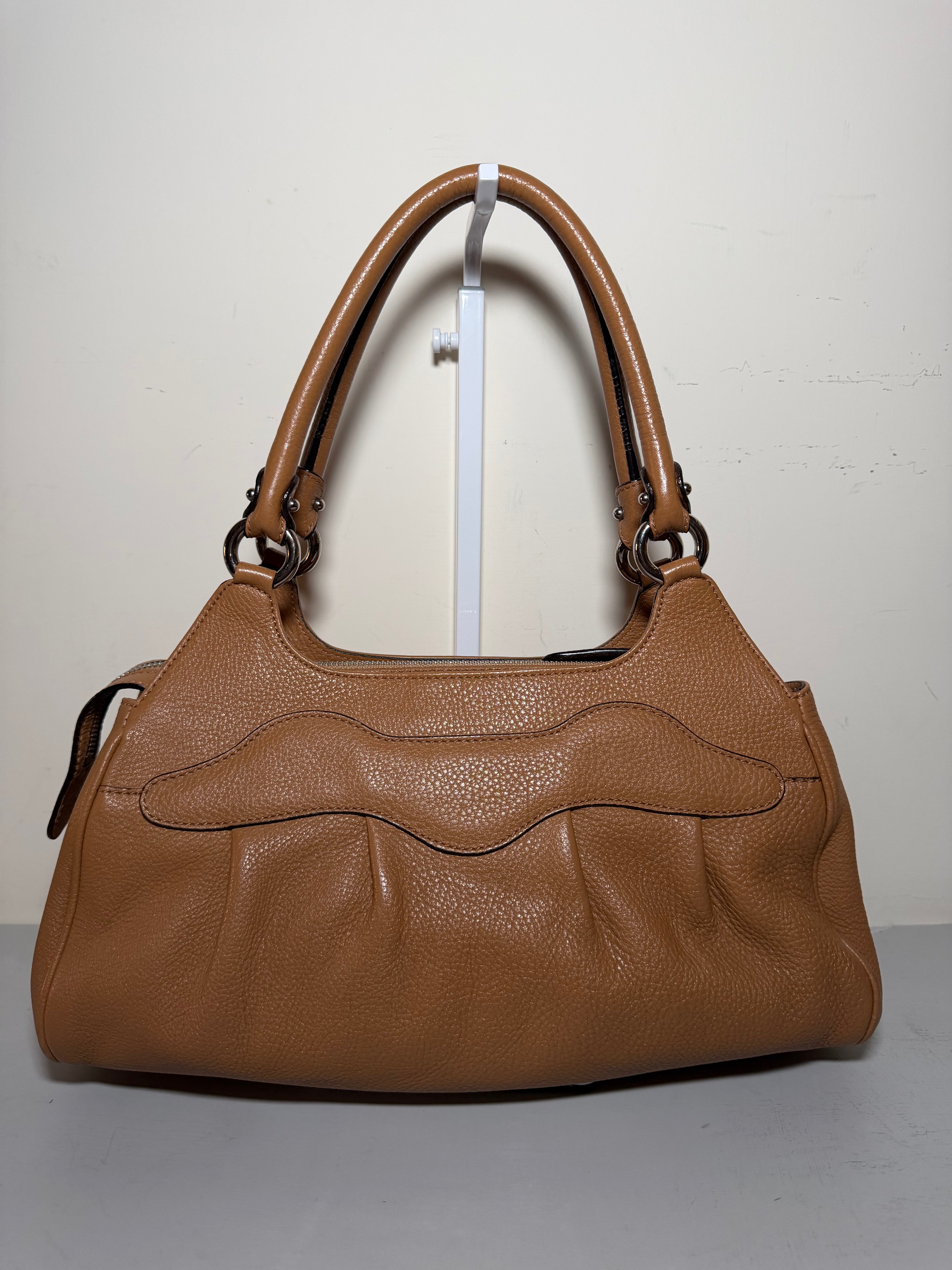 Borsa Salvatore Ferragamo Marisa con Iconica Chiusura Gancini